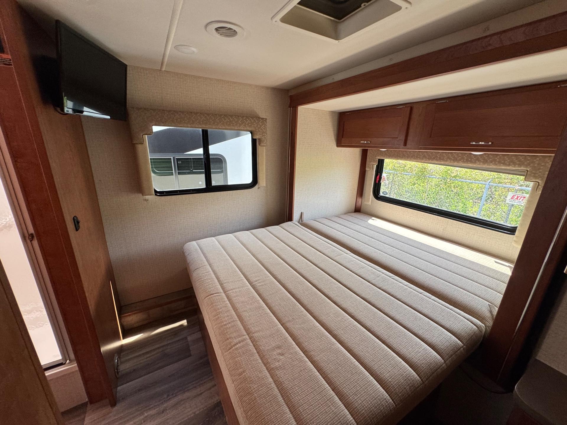 2017 Winnebago 2017 Winnebago Minnie Winnie - thumbnail 18
