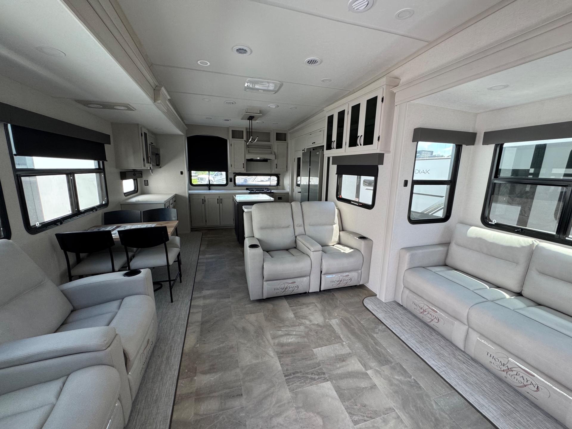 2026 Coachmen 2026 Coachmen Brookstone - thumbnail 6