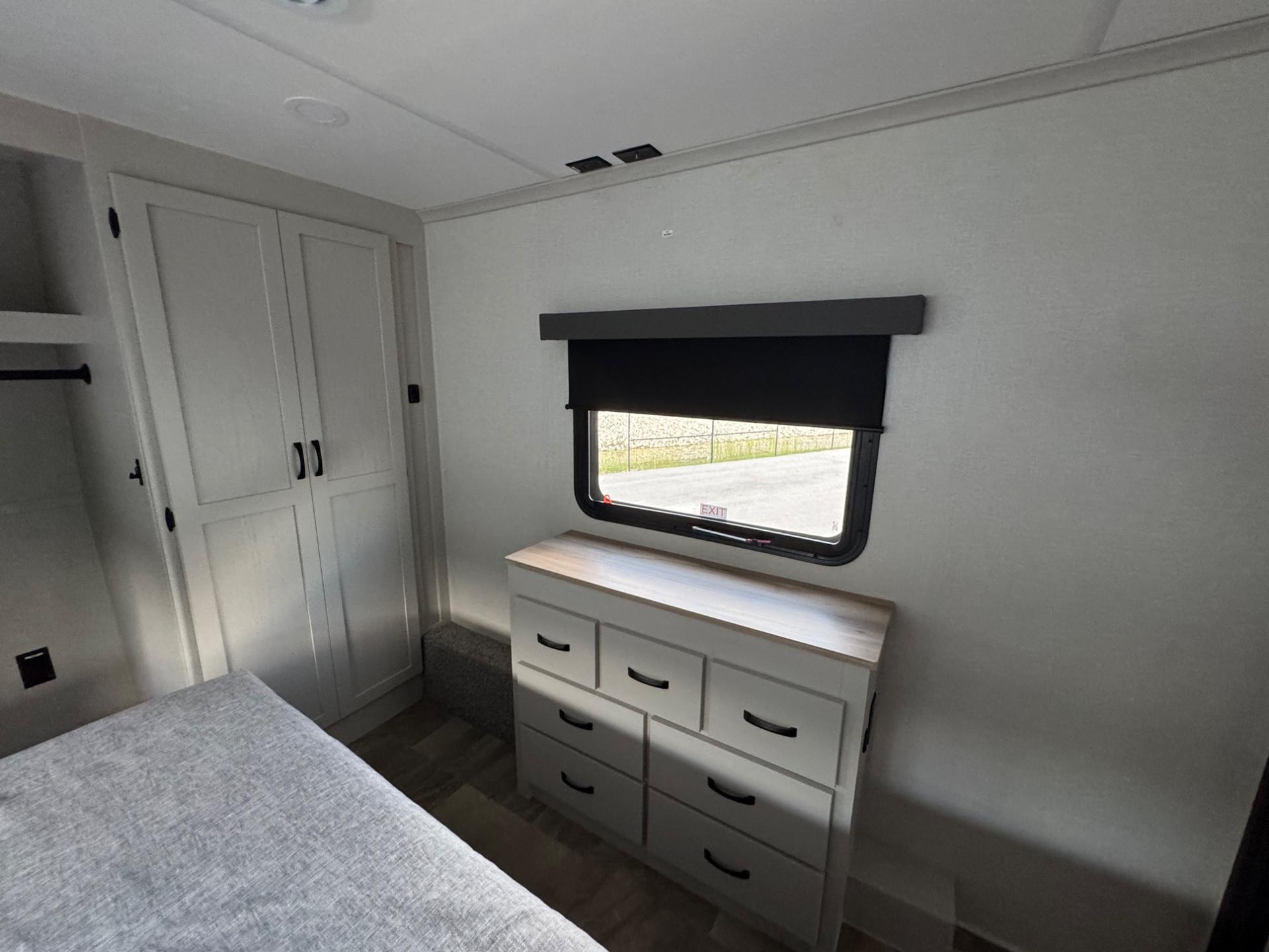 2026 Coachmen 2026 Coachmen Brookstone - thumbnail 24