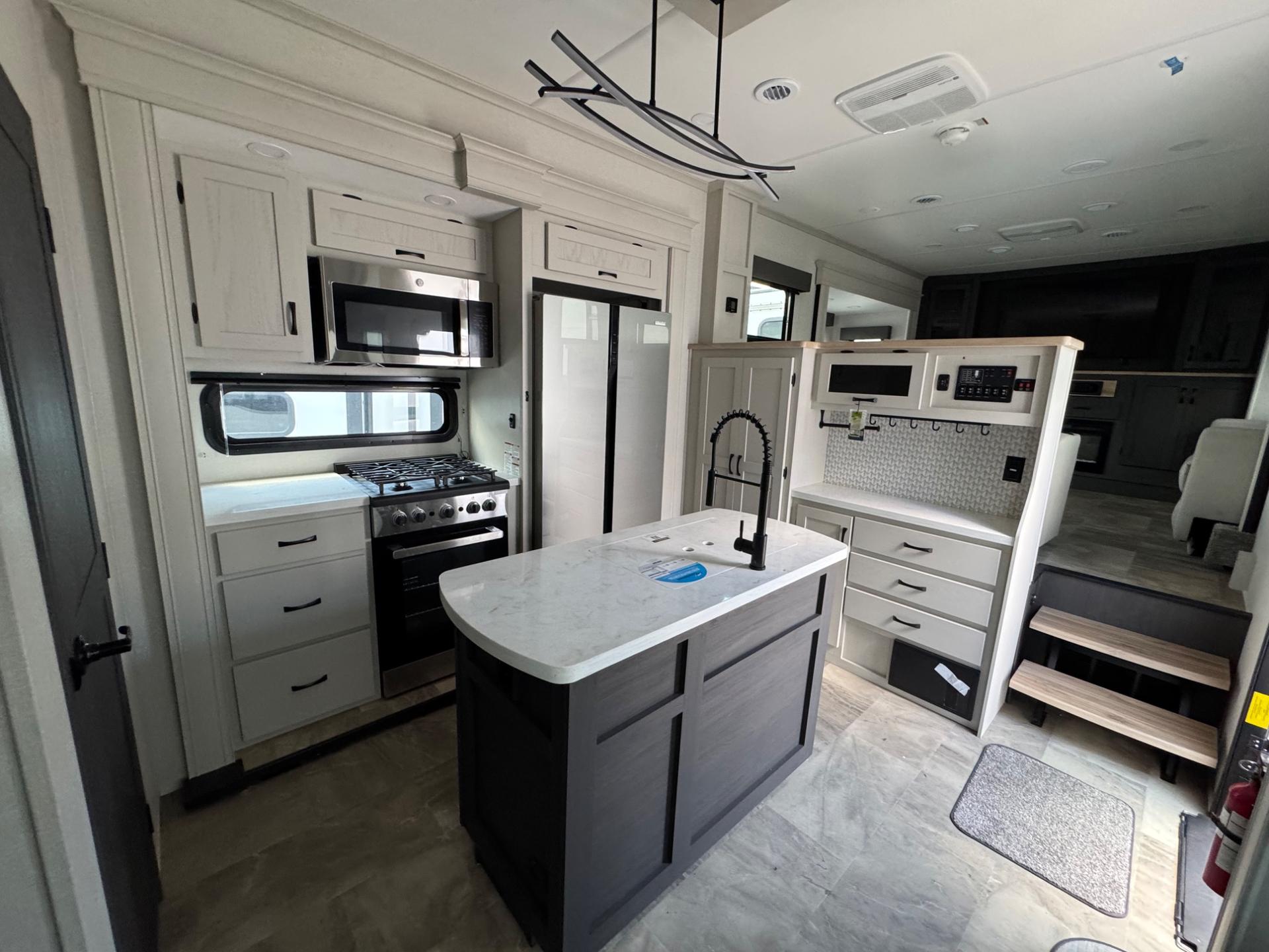 2026 Coachmen 2026 Coachmen Brookstone - thumbnail 8