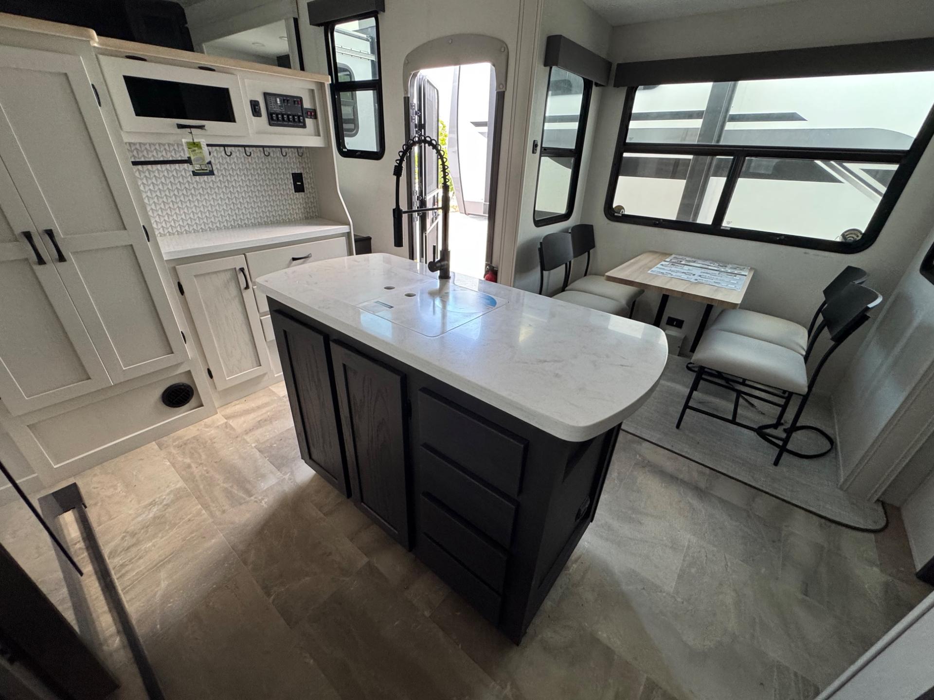 2026 Coachmen 2026 Coachmen Brookstone - thumbnail 12