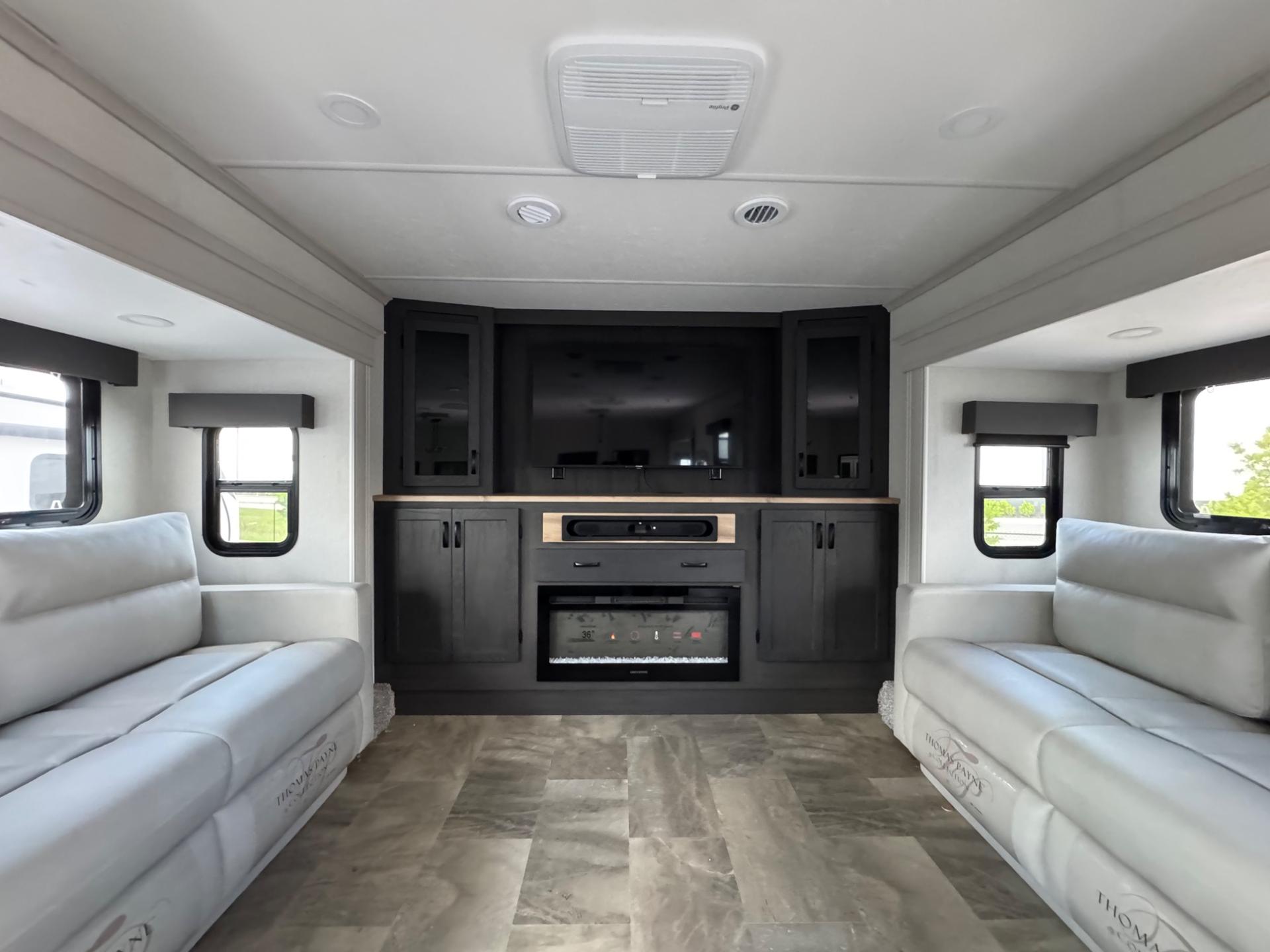 2026 Coachmen 2026 Coachmen Brookstone - thumbnail 18