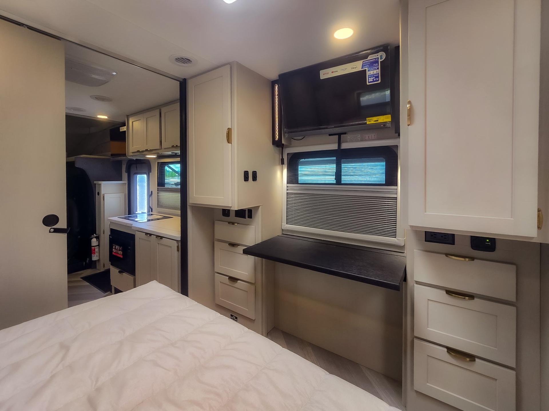 2025 Coachmen 2025 Coachmen Prism Select - thumbnail 32