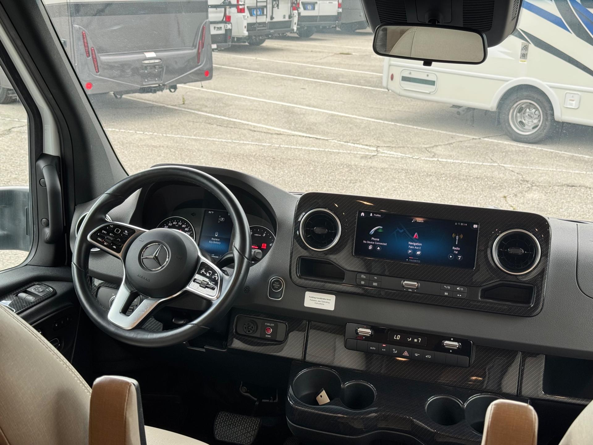 2024 Winnebago 2024 Winnebago View - thumbnail 5