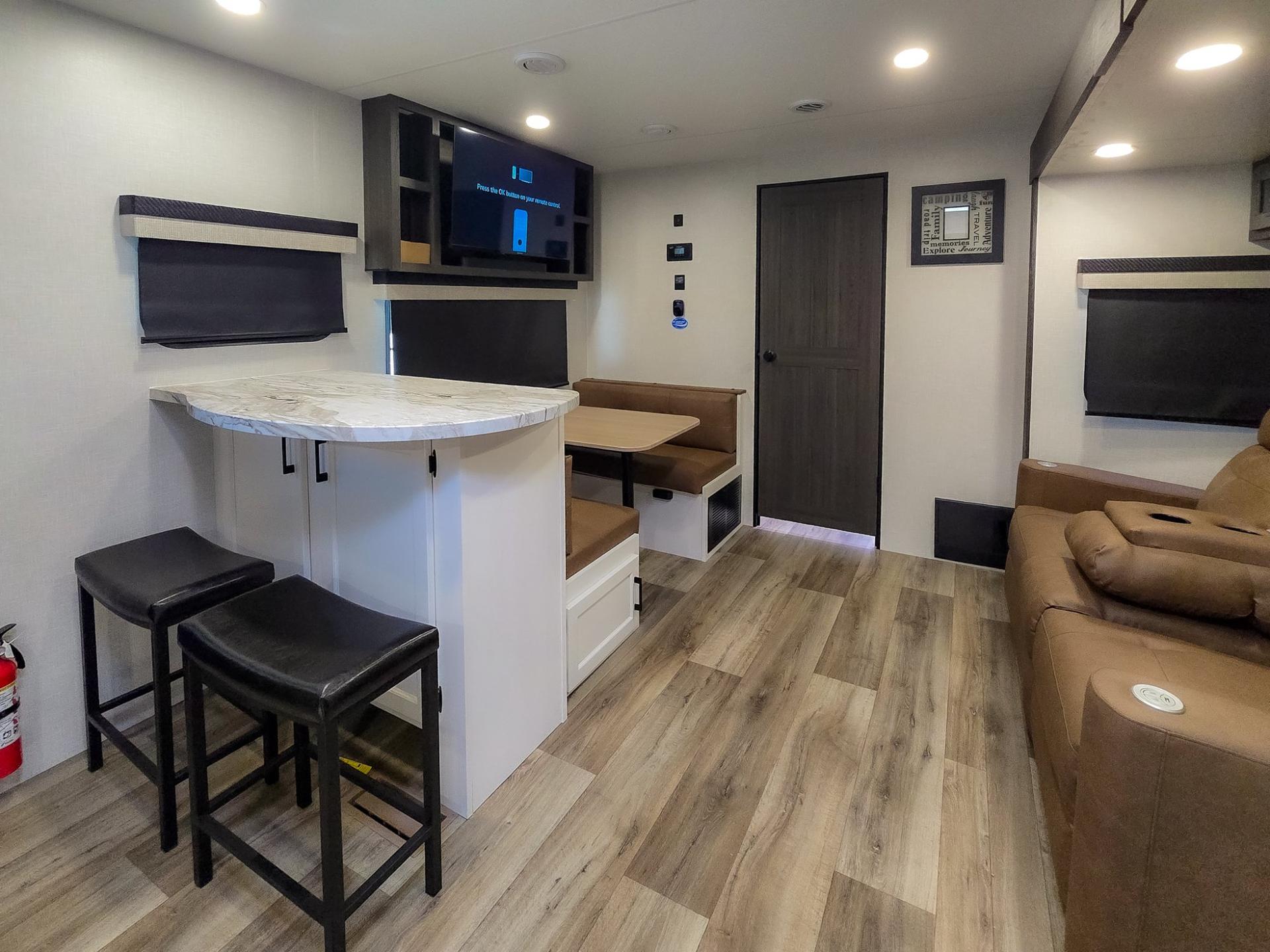 2026 Venture RV 2026 Venture RV SportTrek - thumbnail 19