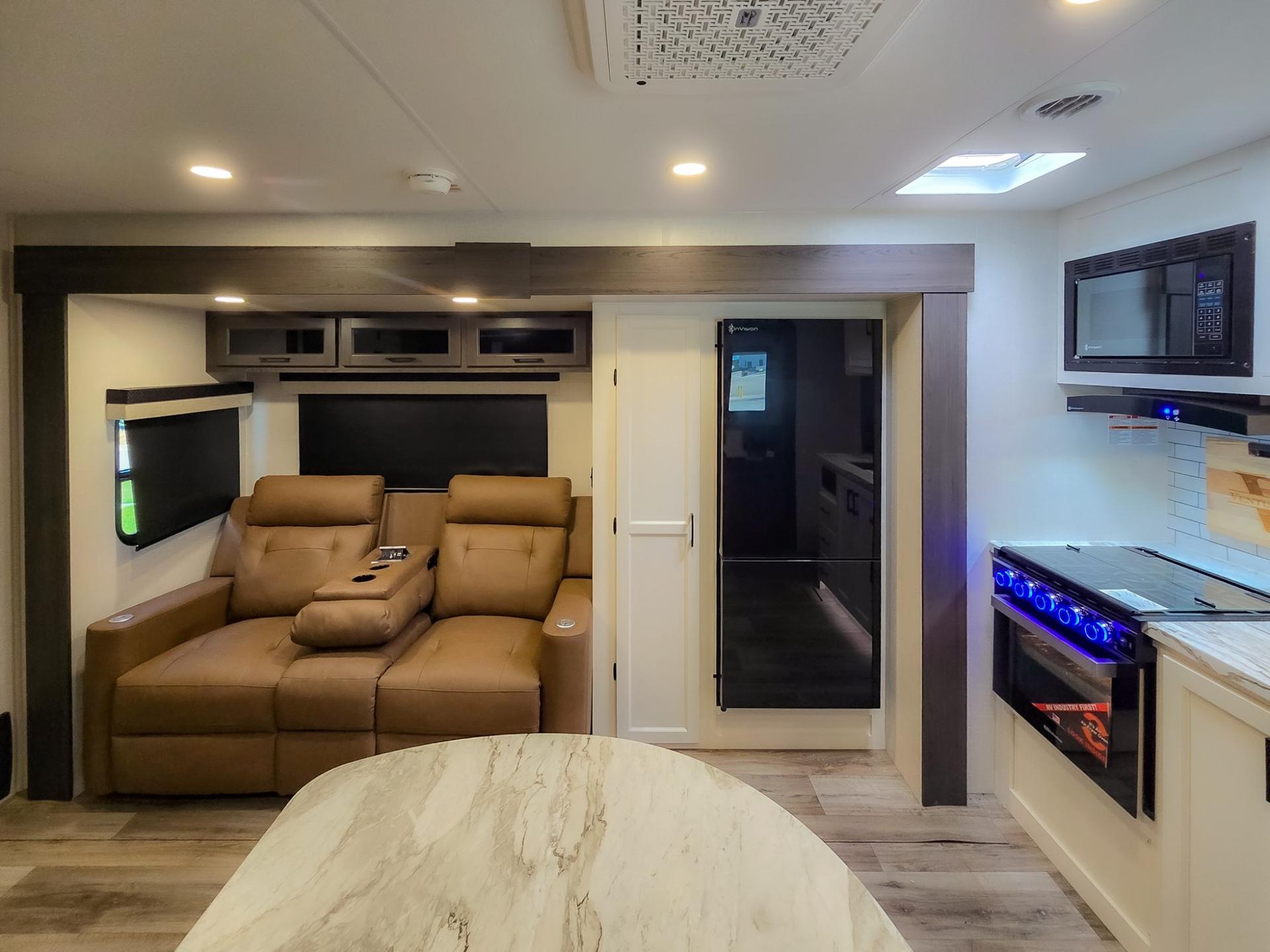 2026 Venture RV 2026 Venture RV SportTrek - thumbnail 25