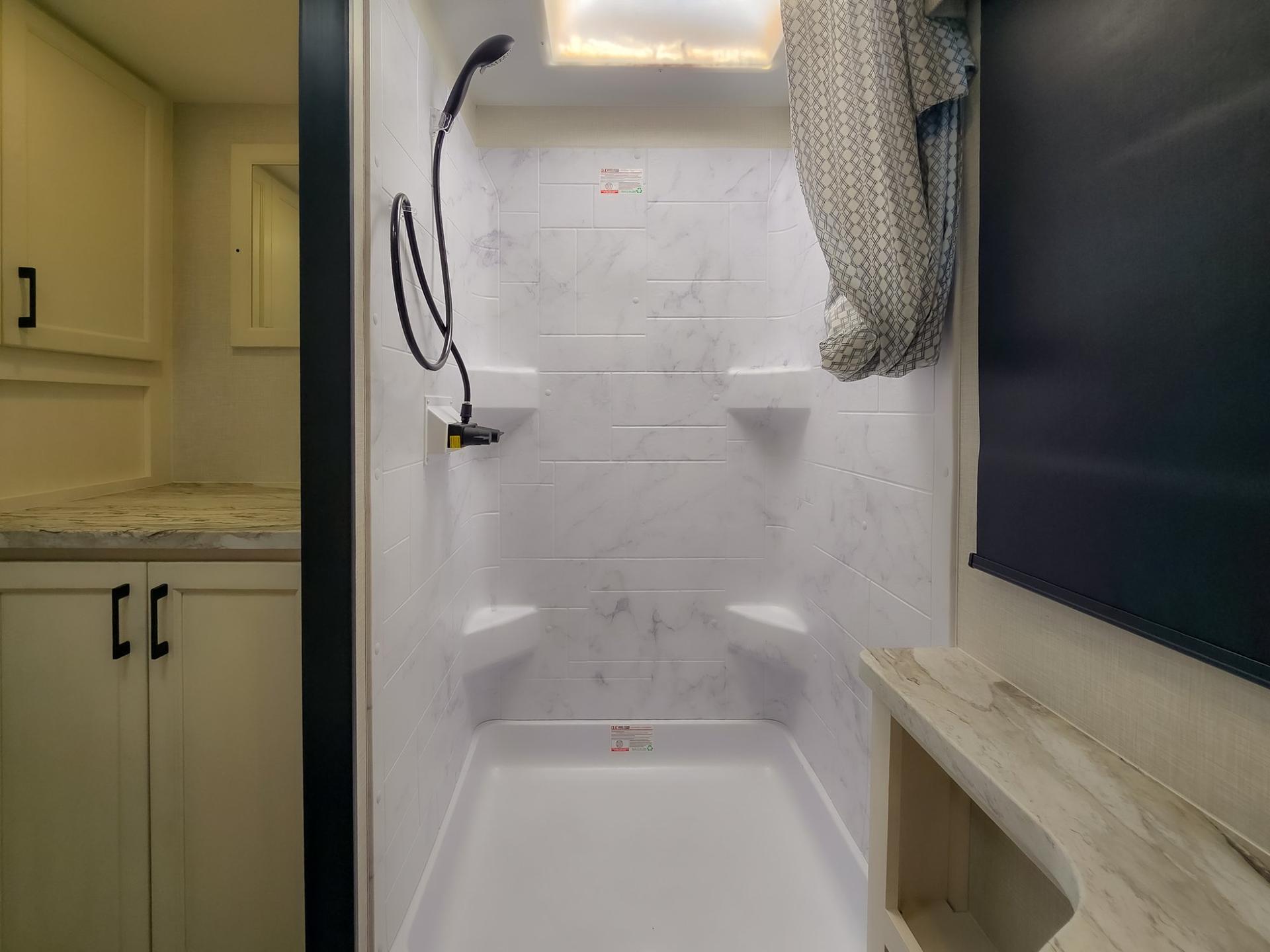 2026 Venture RV 2026 Venture RV SportTrek - thumbnail 27