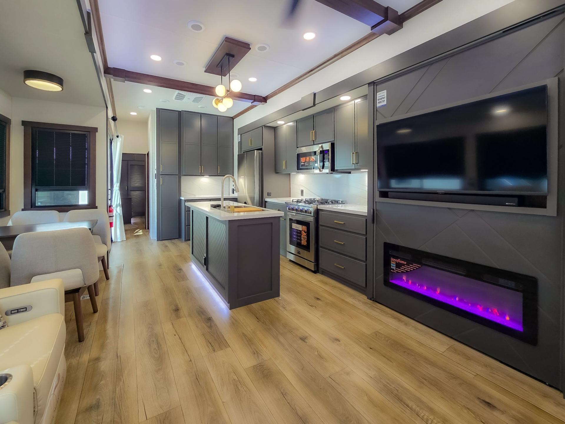 2027 Forest River 2027 Forest River Cedar Creek Cottage - thumbnail 26