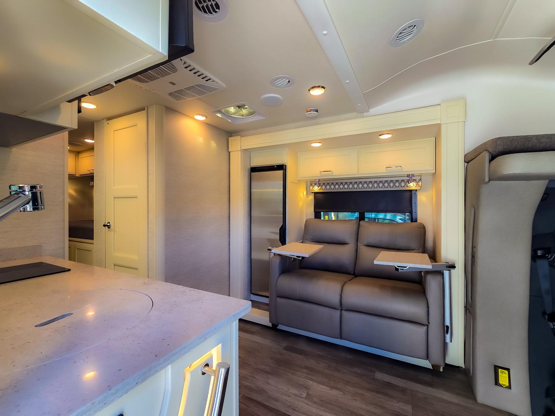 2023 TIFFIN MOTORHOMES 2023 TIFFIN MOTORHOMES WAYFARER - thumbnail 9