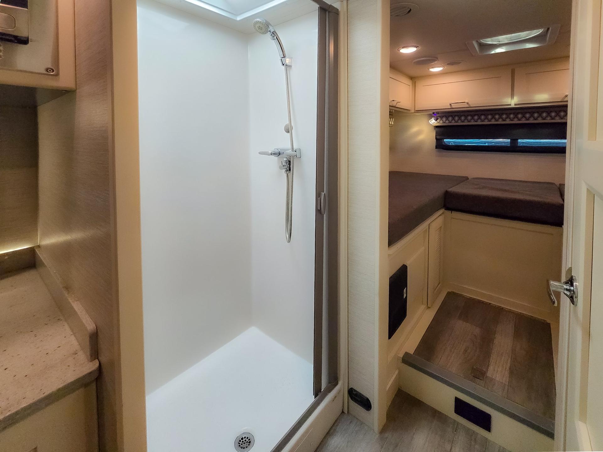 2023 TIFFIN MOTORHOMES 2023 TIFFIN MOTORHOMES WAYFARER - thumbnail 21