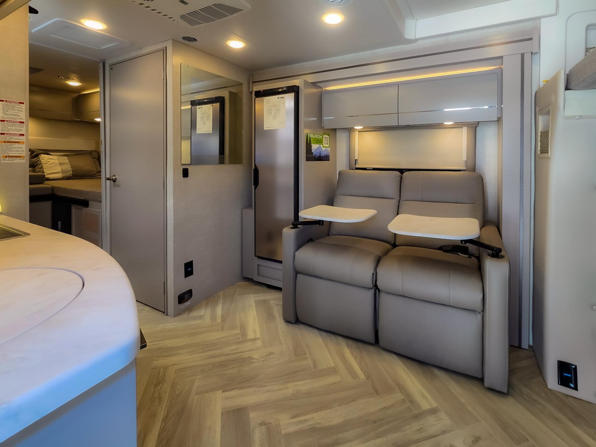 2025 Thor Motor Coach 2025 Thor Motor Coach Tiburon - thumbnail 9
