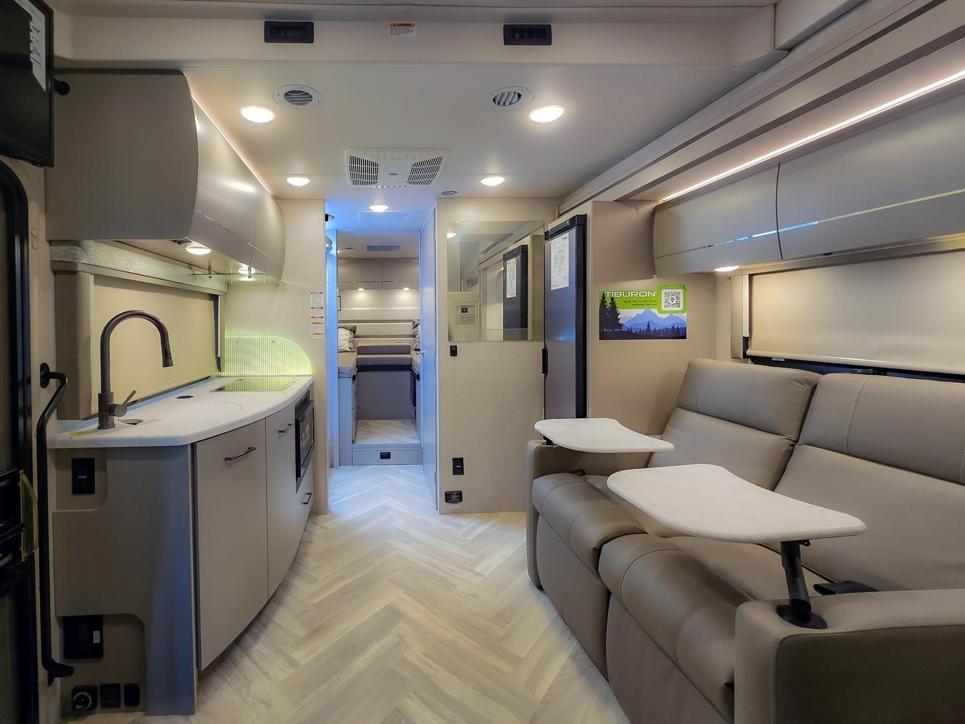 2025 Thor Motor Coach 2025 Thor Motor Coach Tiburon - thumbnail 10