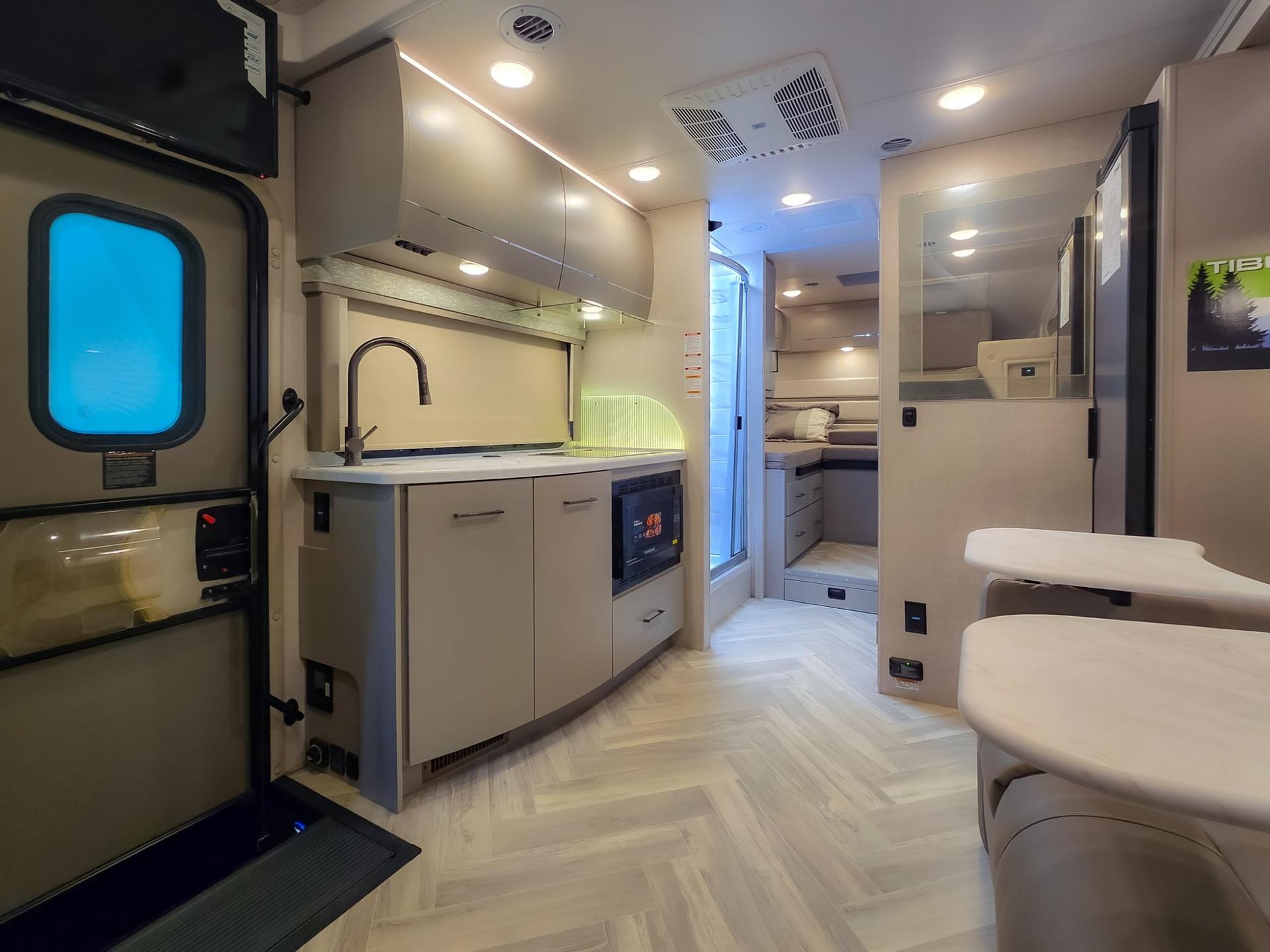 2025 Thor Motor Coach 2025 Thor Motor Coach Tiburon - thumbnail 11