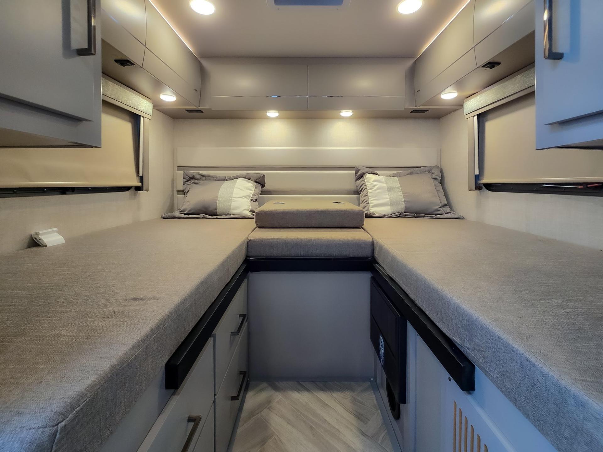 2025 Thor Motor Coach 2025 Thor Motor Coach Tiburon - thumbnail 33