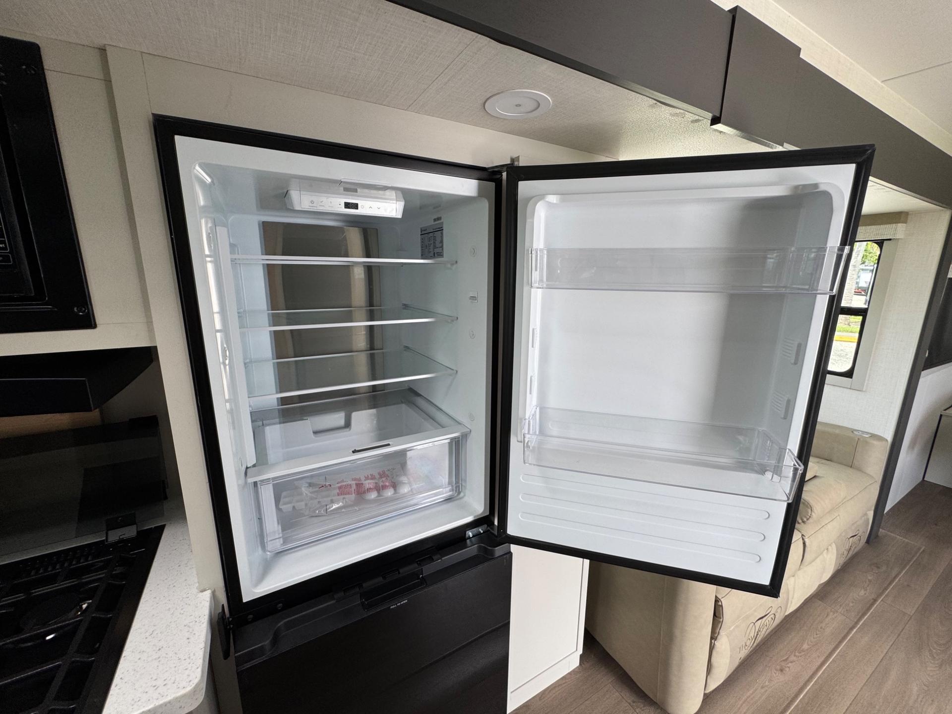 2027 Venture RV 2027 Venture RV Stratus - thumbnail 10