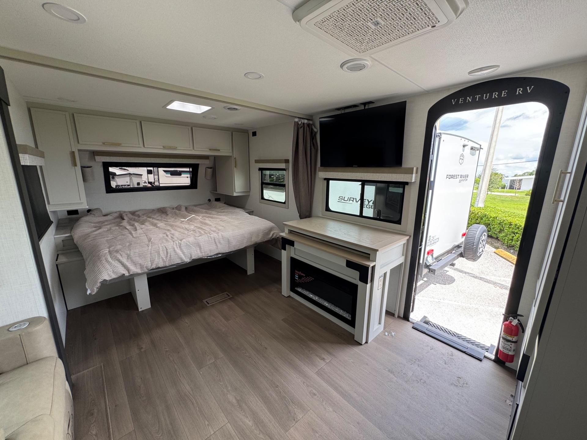 2027 Venture RV 2027 Venture RV Stratus - thumbnail 13