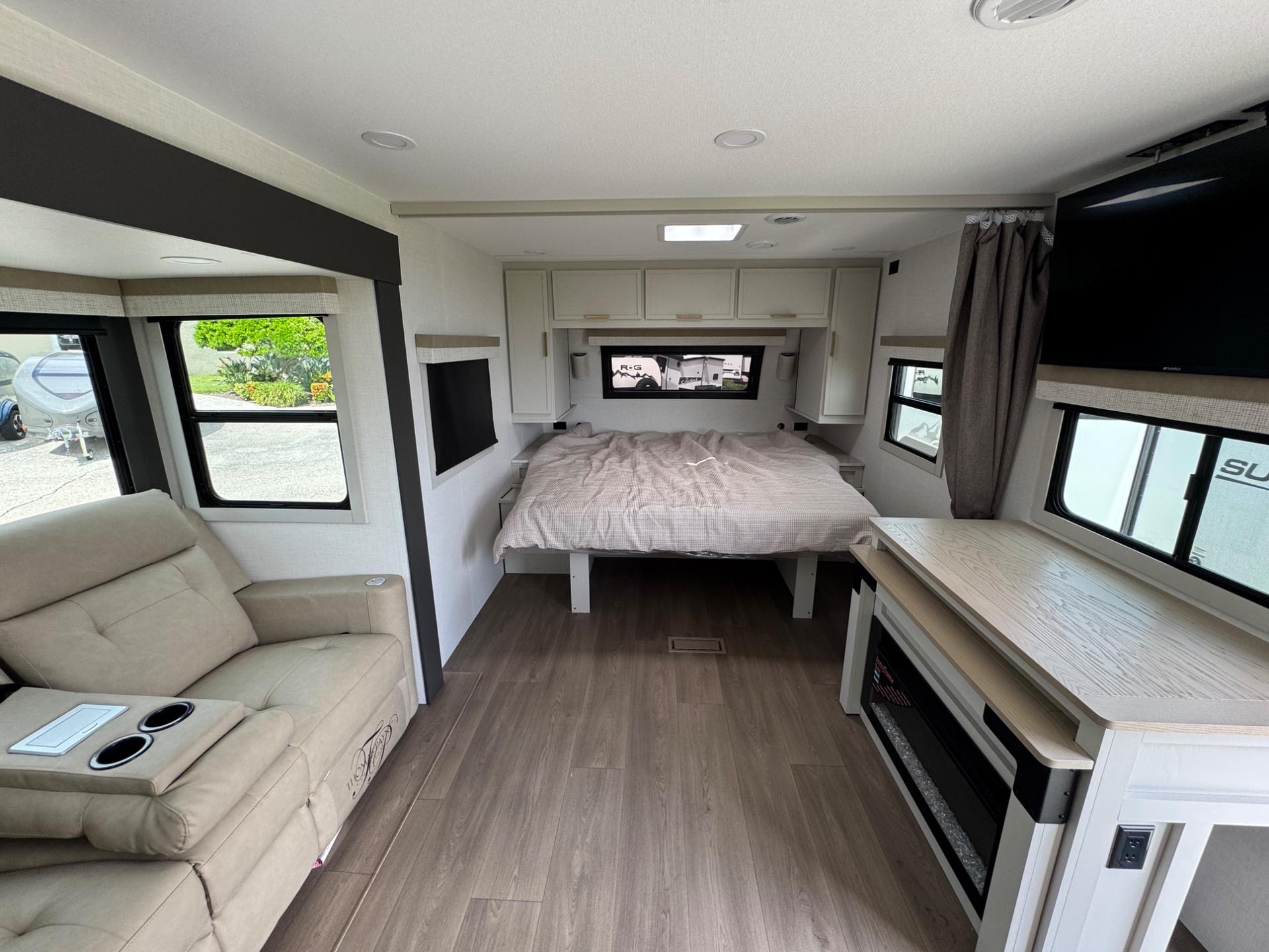 2027 Venture RV 2027 Venture RV Stratus - thumbnail 14