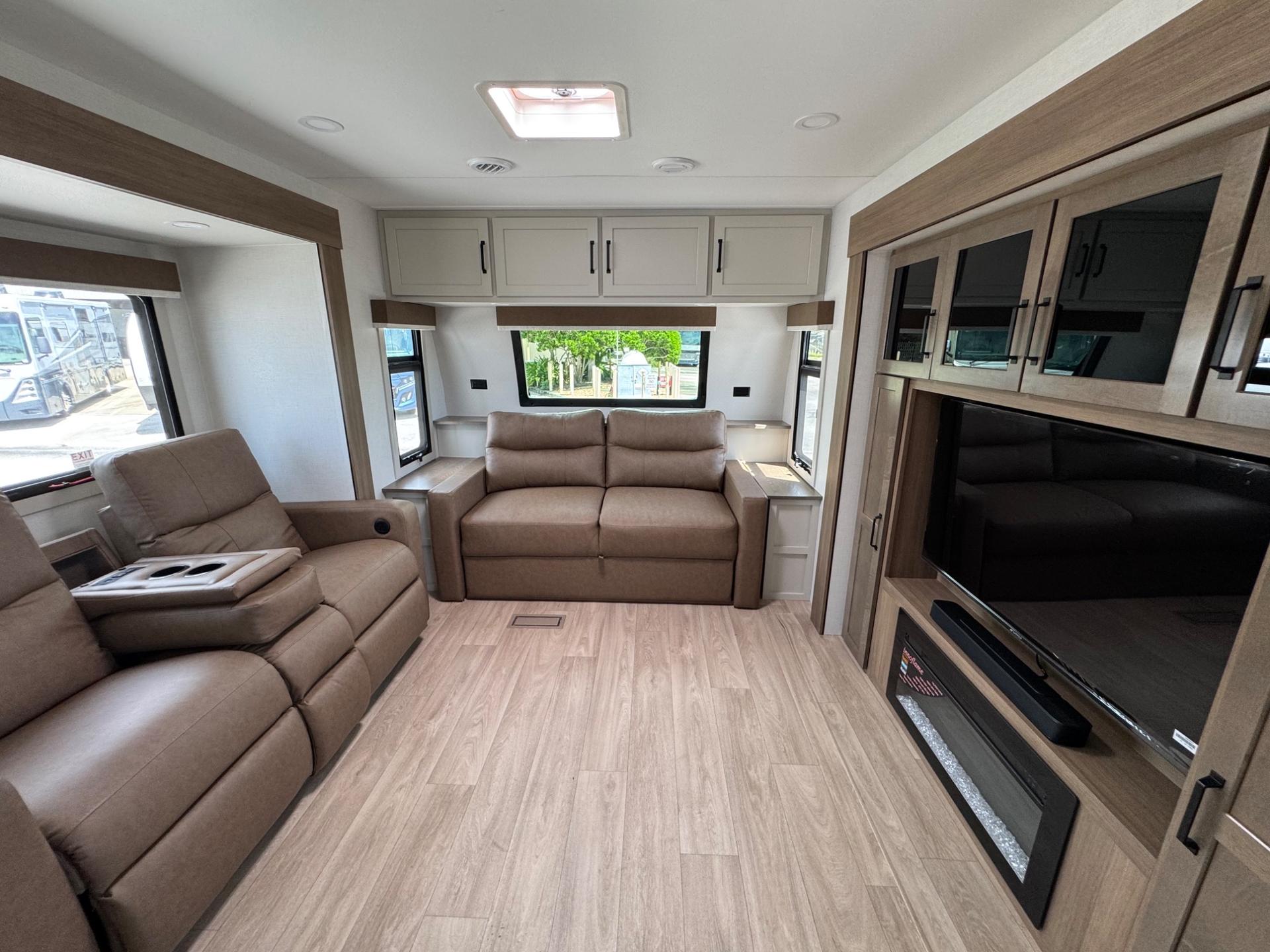 2027 Venture RV 2027 Venture RV SportTrek Touring Edition - thumbnail 13