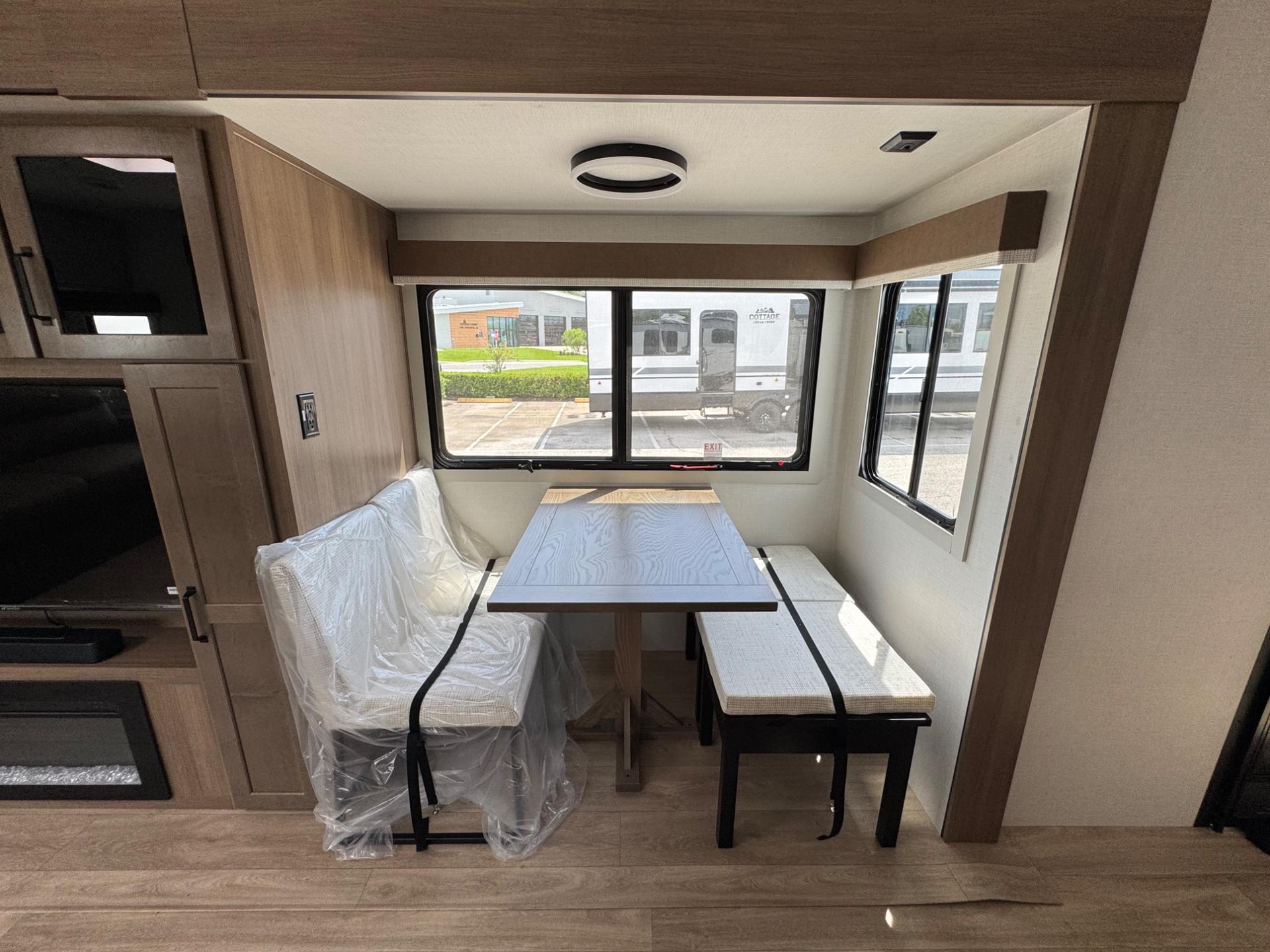 2027 Venture RV 2027 Venture RV SportTrek Touring Edition - thumbnail 15