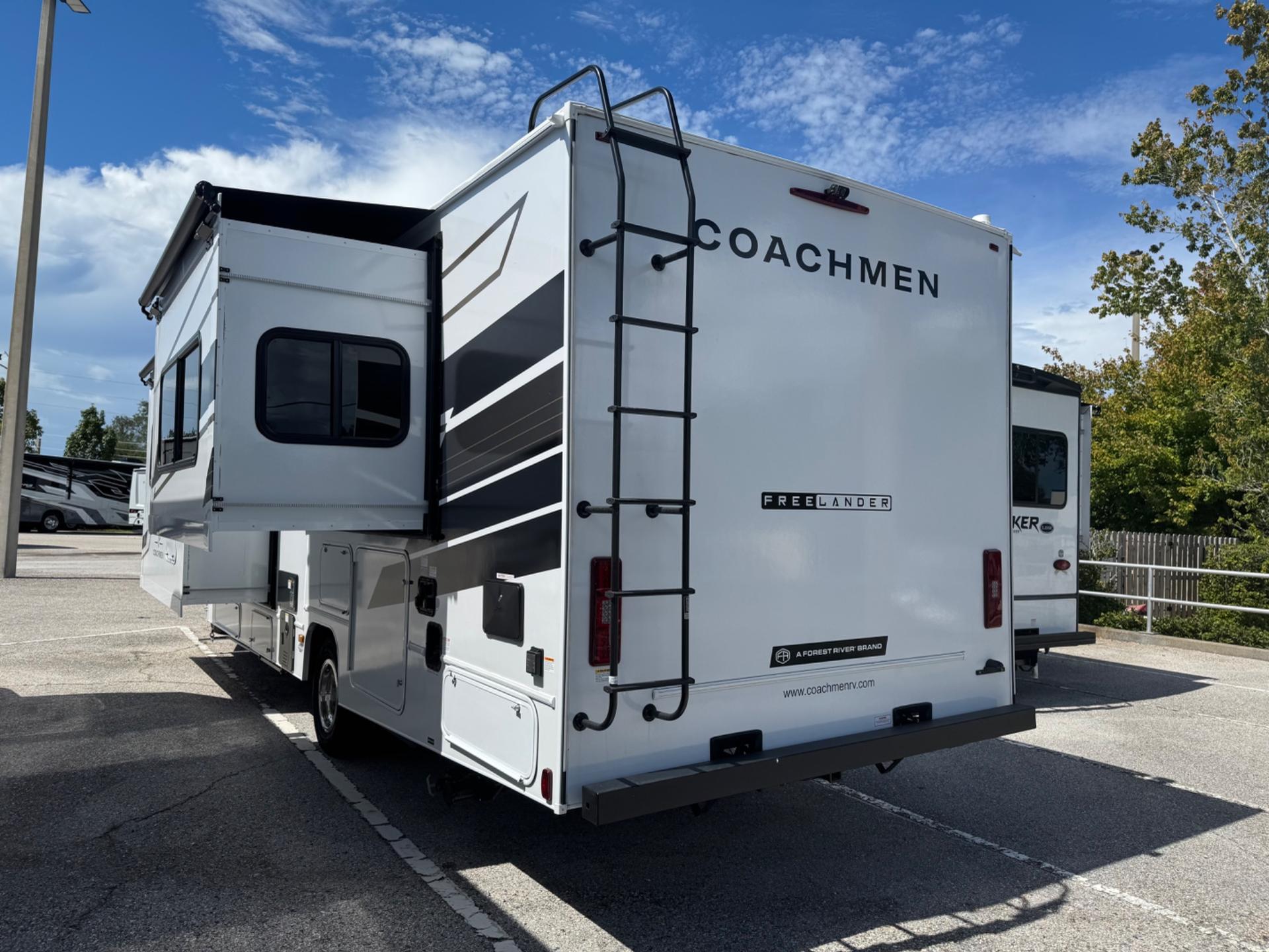 2027 Coachmen 2027 Coachmen Freelander - thumbnail 4