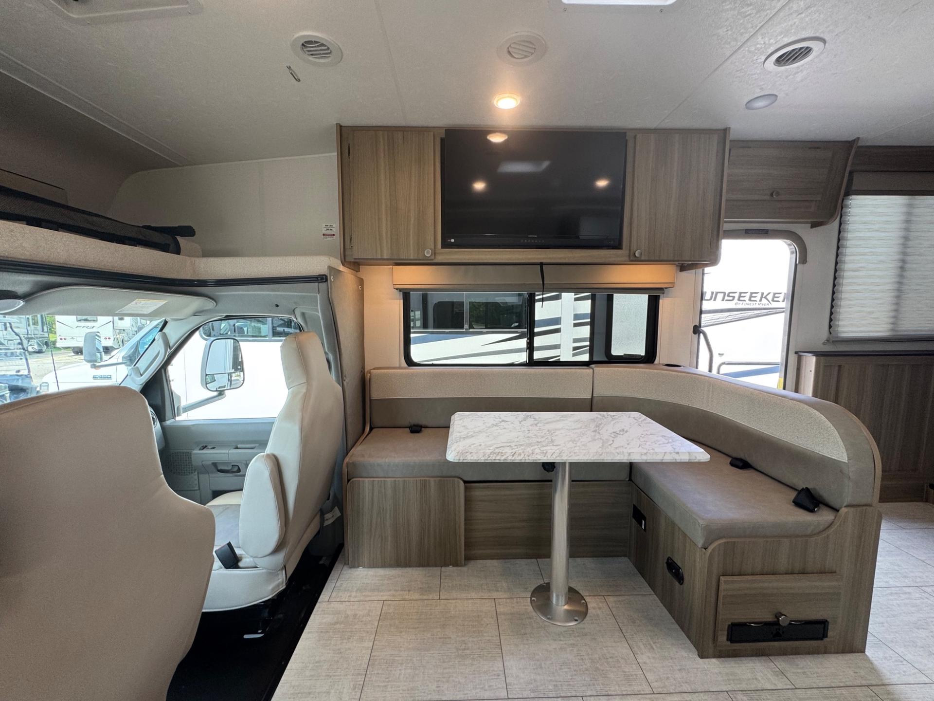 2027 Coachmen 2027 Coachmen Freelander - thumbnail 15