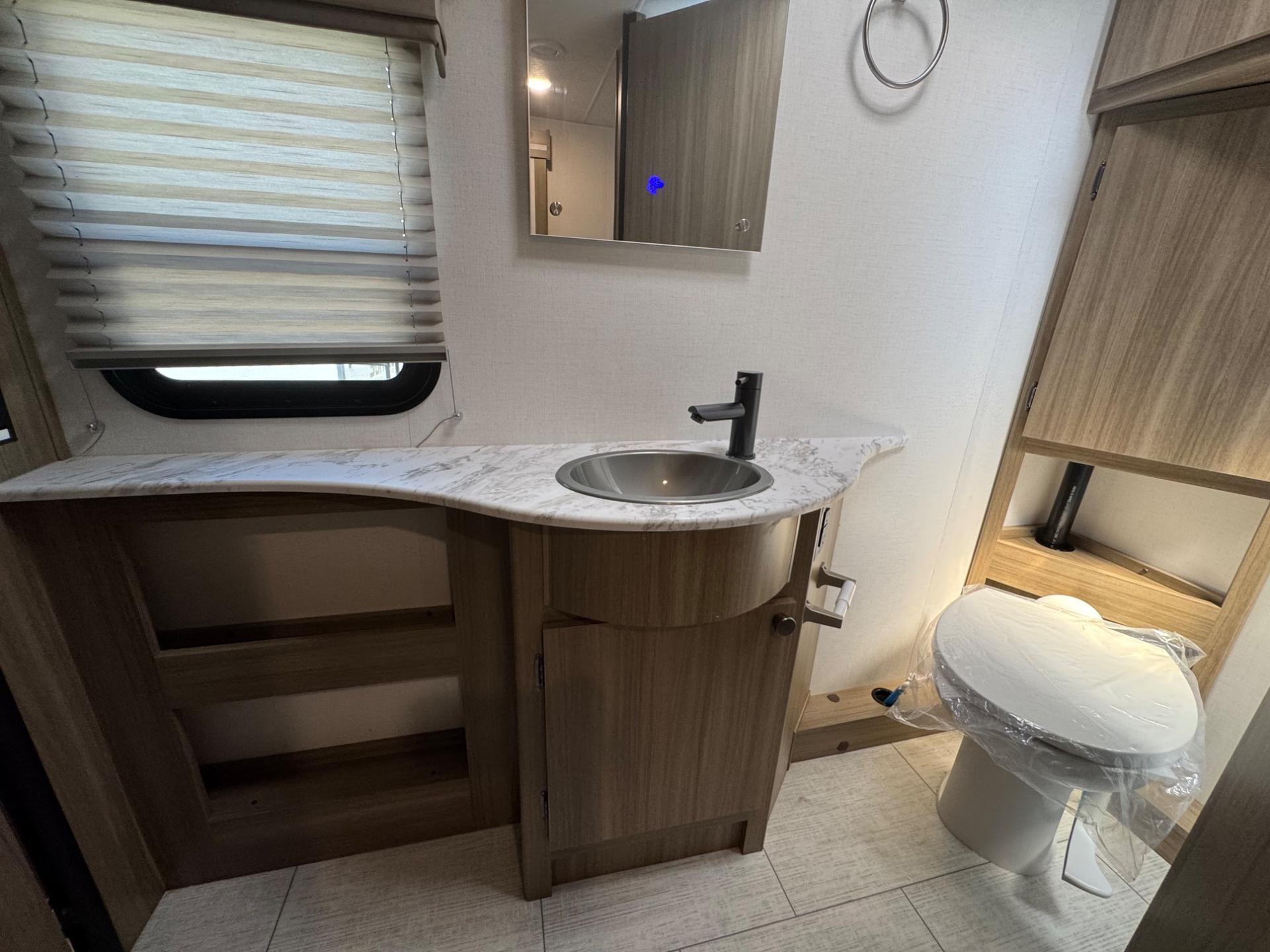 2027 Coachmen 2027 Coachmen Freelander - thumbnail 27