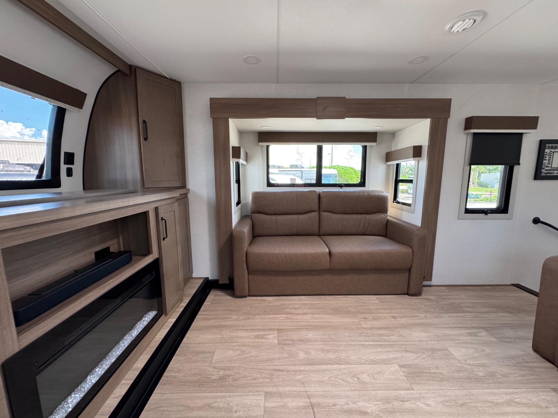2027 Venture RV 2027 Venture RV SportTrek Touring Edition - thumbnail 21