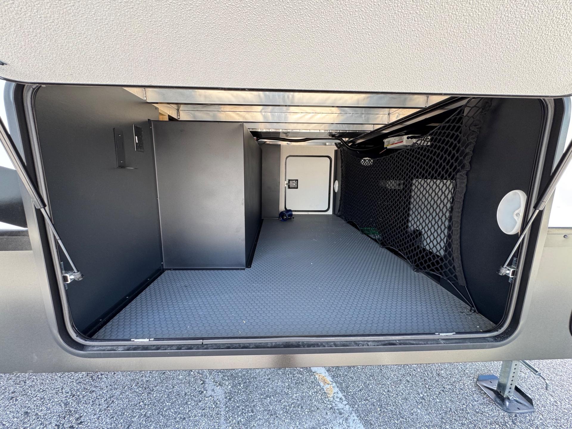 2027 Venture RV 2027 Venture RV SportTrek Touring Edition - thumbnail 36
