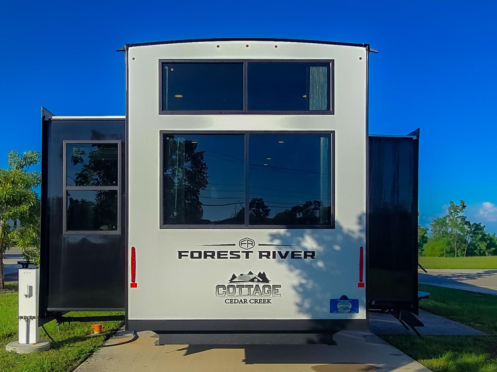 2026 Forest River 2026 Forest River CEDAR CREEK COTTAGE - thumbnail 5