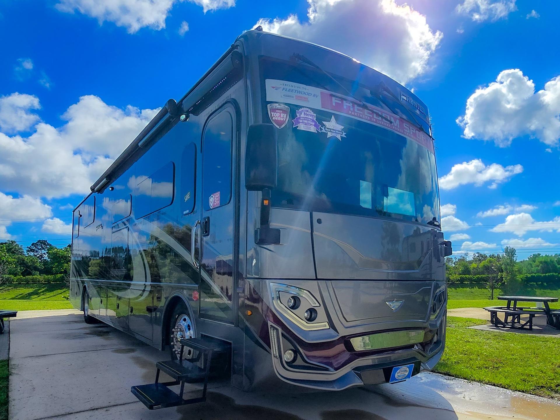 2023 Fleetwood RV 2023 Fleetwood RV Frontier GTX - image 1