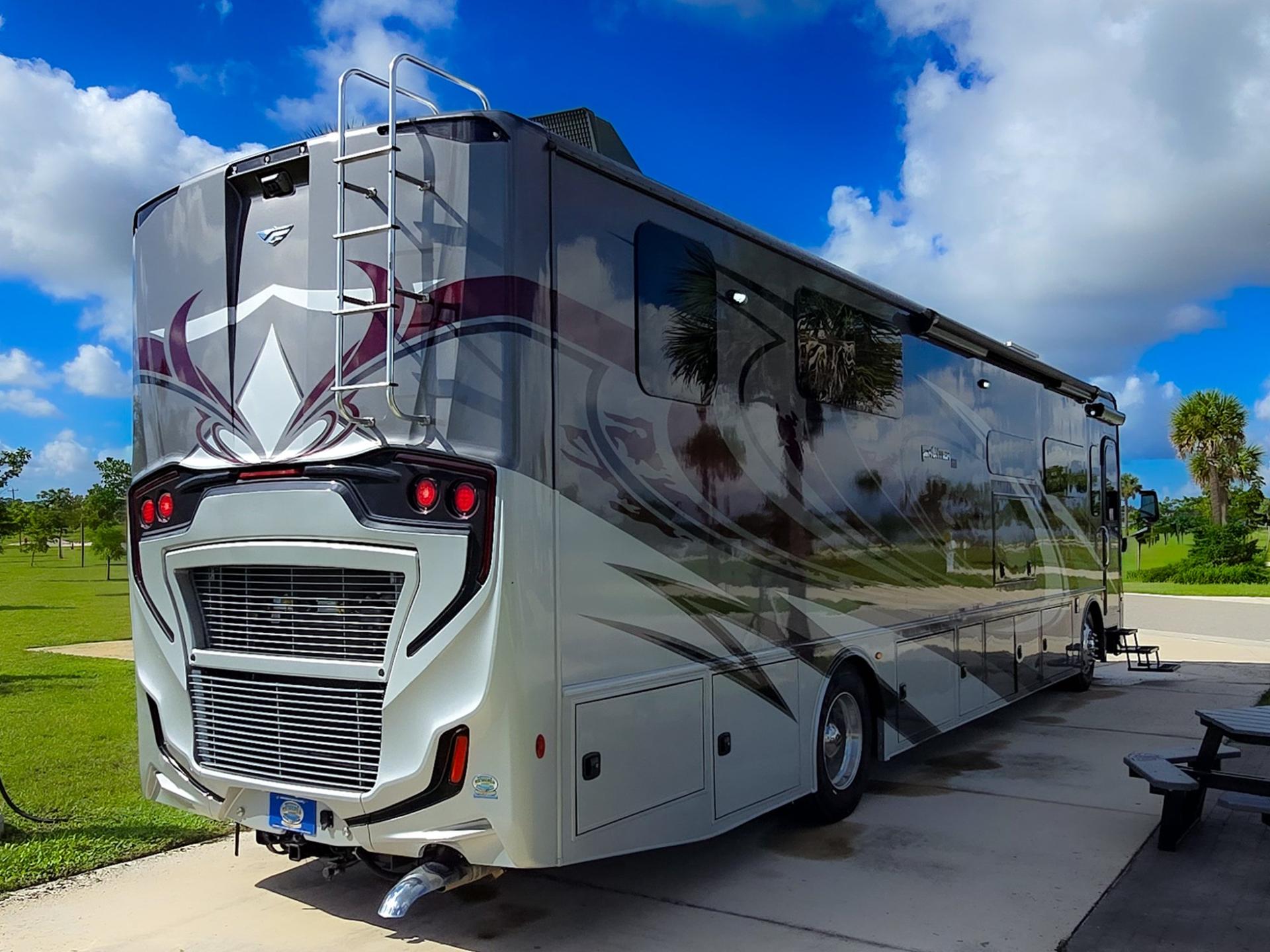 2023 Fleetwood RV 2023 Fleetwood RV Frontier GTX - thumbnail 4