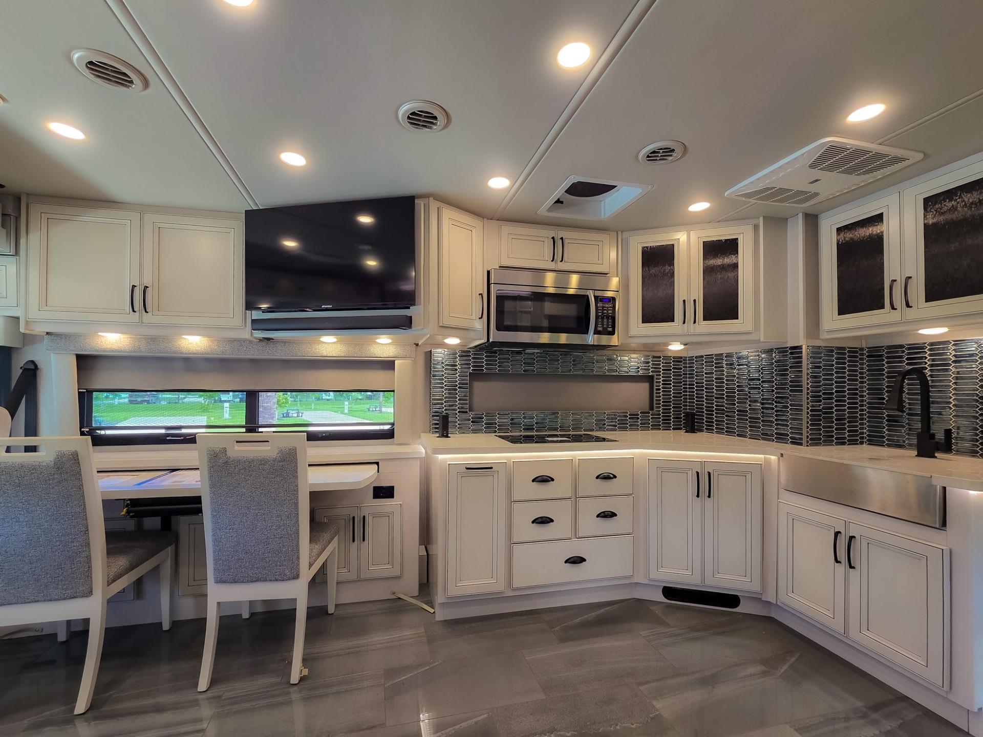 2023 Fleetwood RV 2023 Fleetwood RV Frontier GTX - thumbnail 14