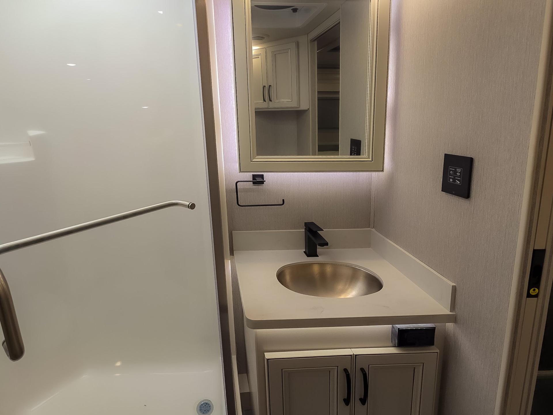 2023 Fleetwood RV 2023 Fleetwood RV Frontier GTX - thumbnail 37