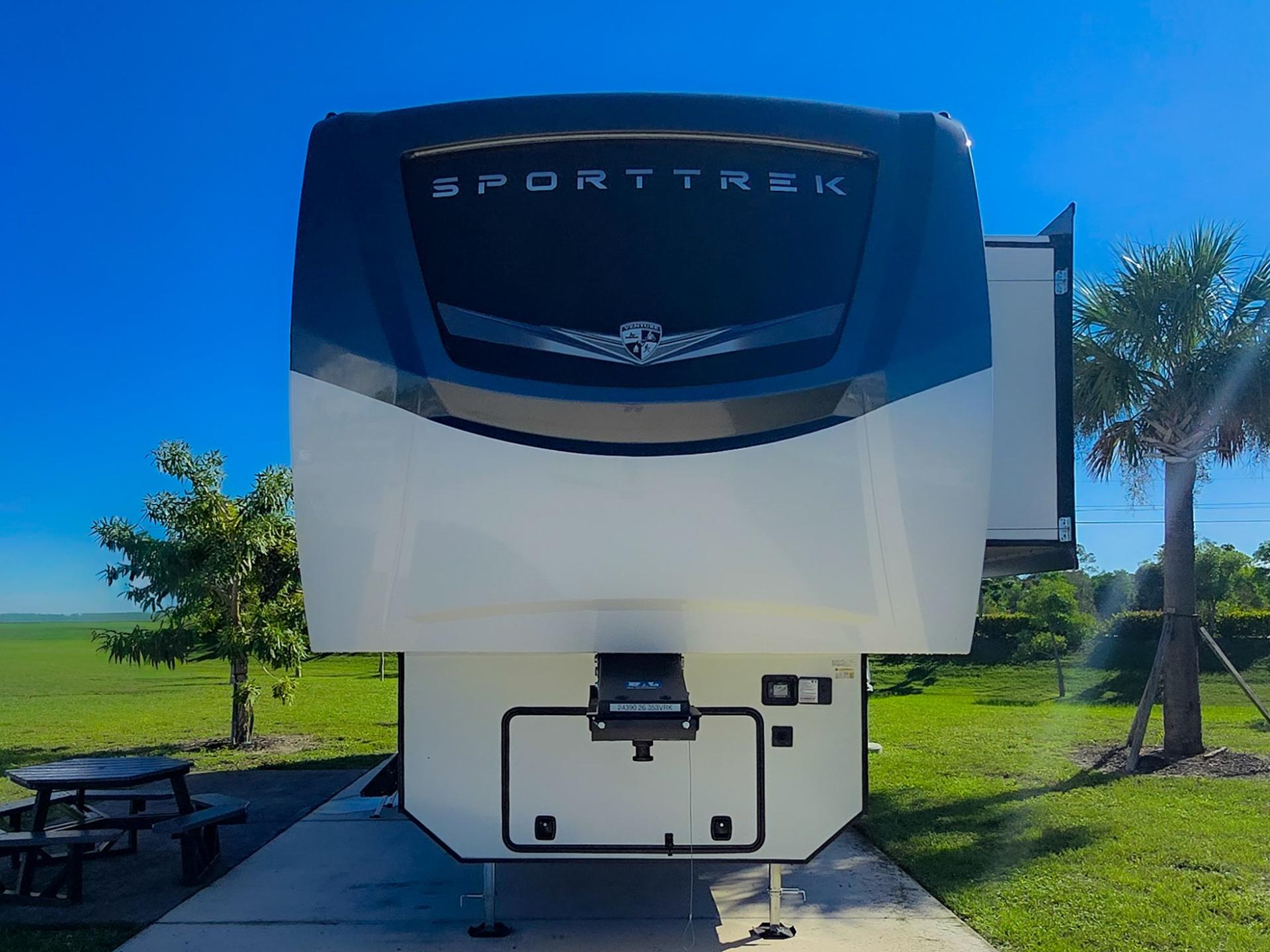 2026 Venture RV 2026 Venture RV SportTrek 5 Touring Edition - thumbnail 9