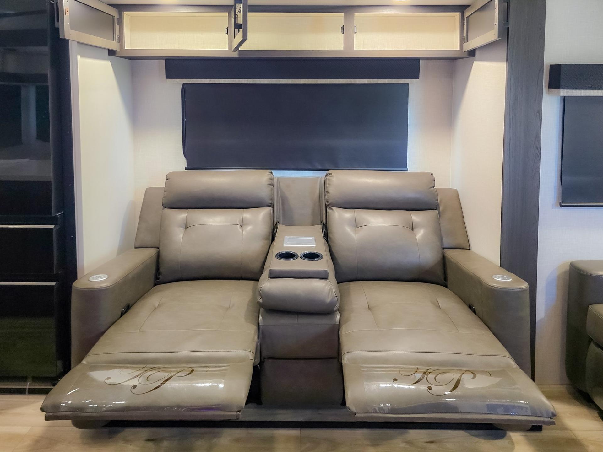 2026 Venture RV 2026 Venture RV SportTrek 5 Touring Edition - thumbnail 20