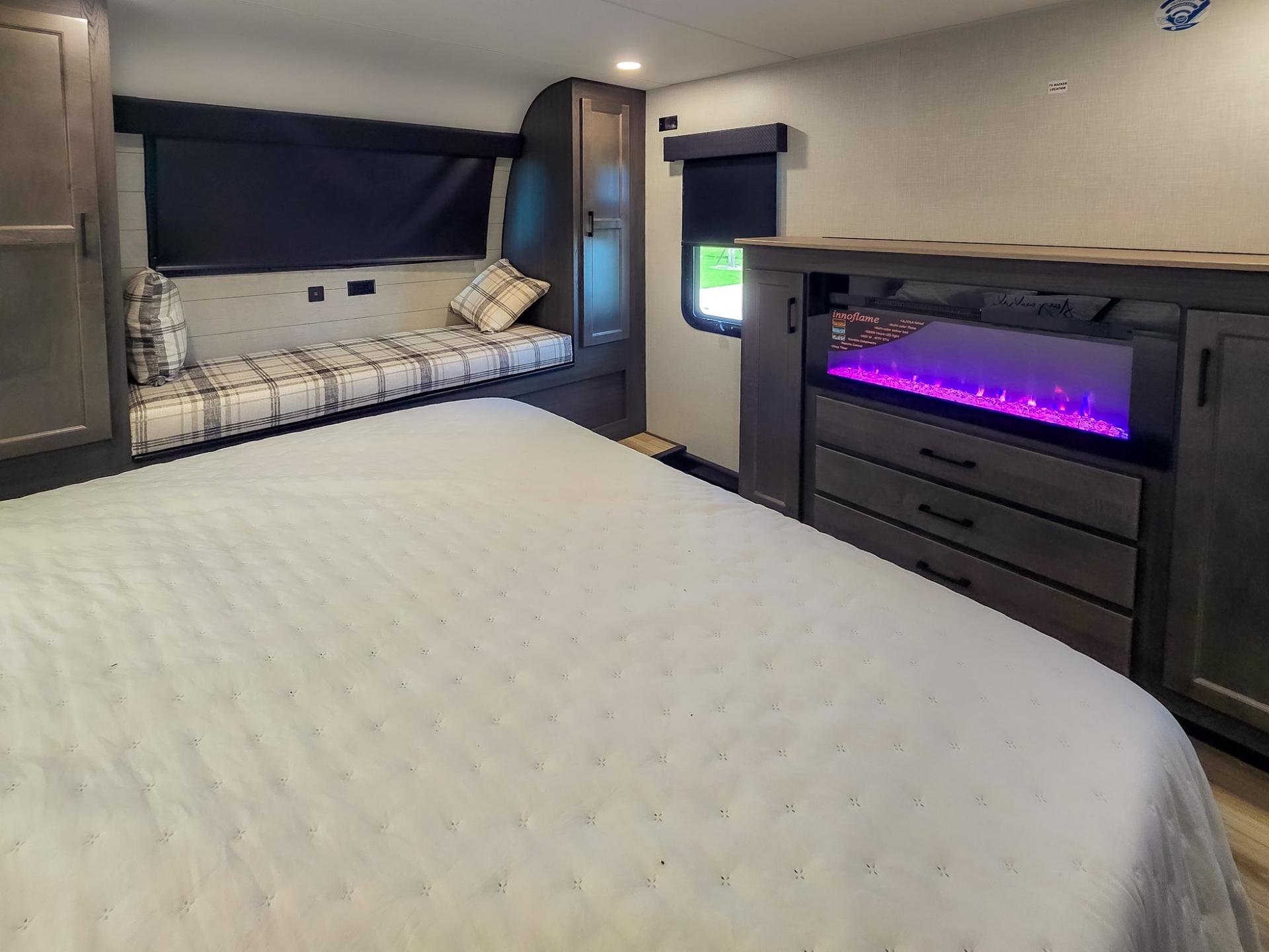 2026 Venture RV 2026 Venture RV SportTrek 5 Touring Edition - thumbnail 53