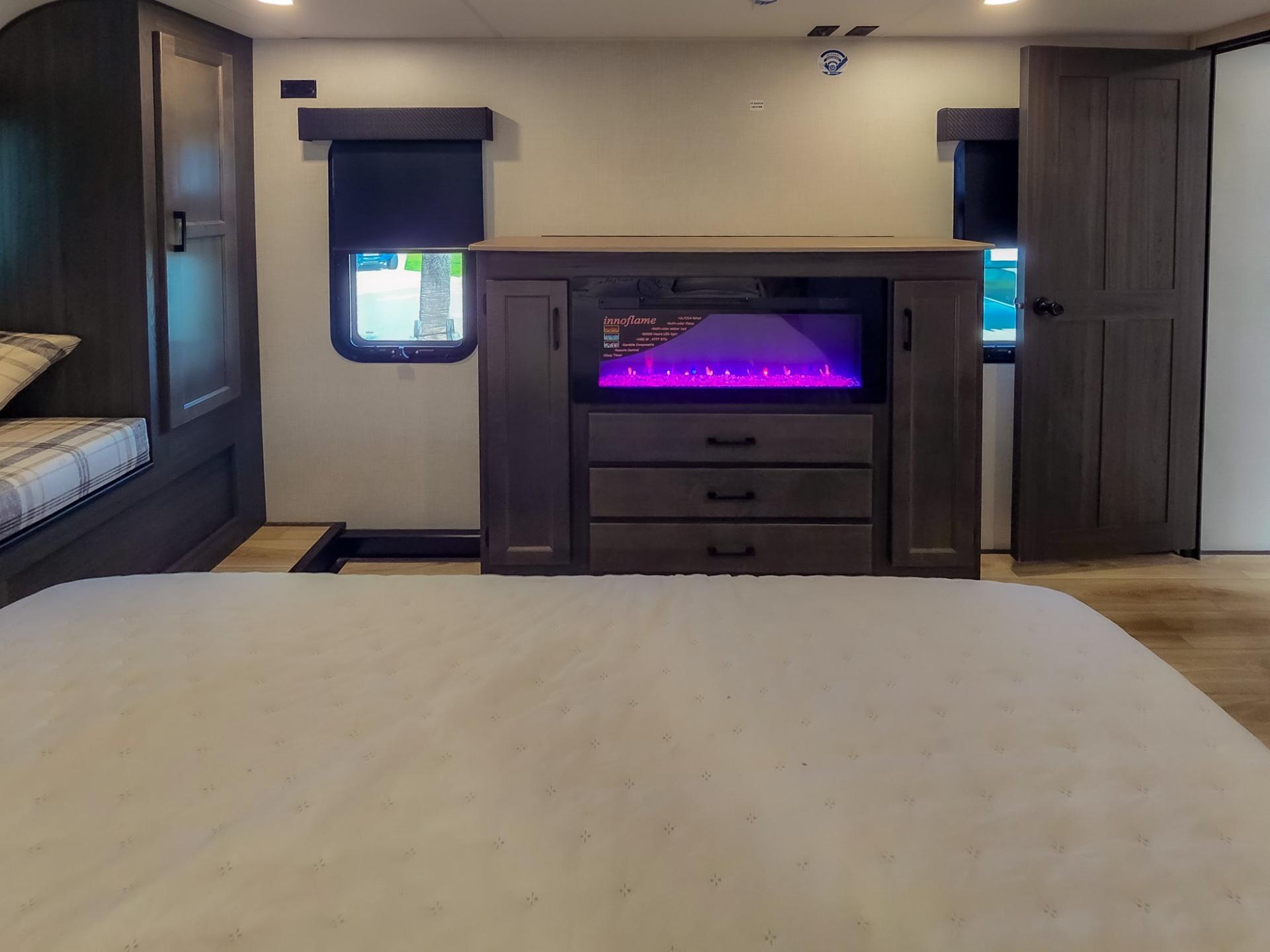 2026 Venture RV 2026 Venture RV SportTrek 5 Touring Edition - thumbnail 54