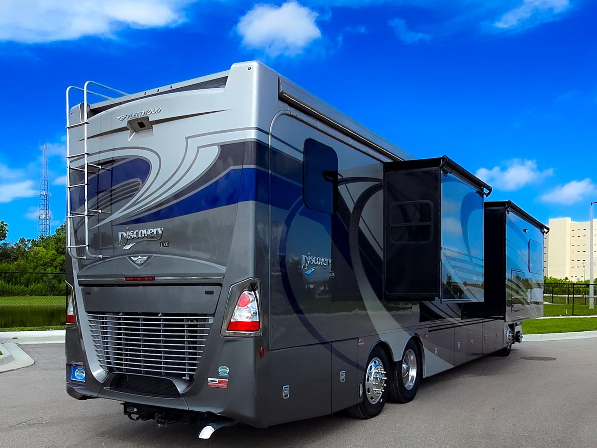 2024 Fleetwood RV 2024 Fleetwood RV Discovery LXE - thumbnail 4