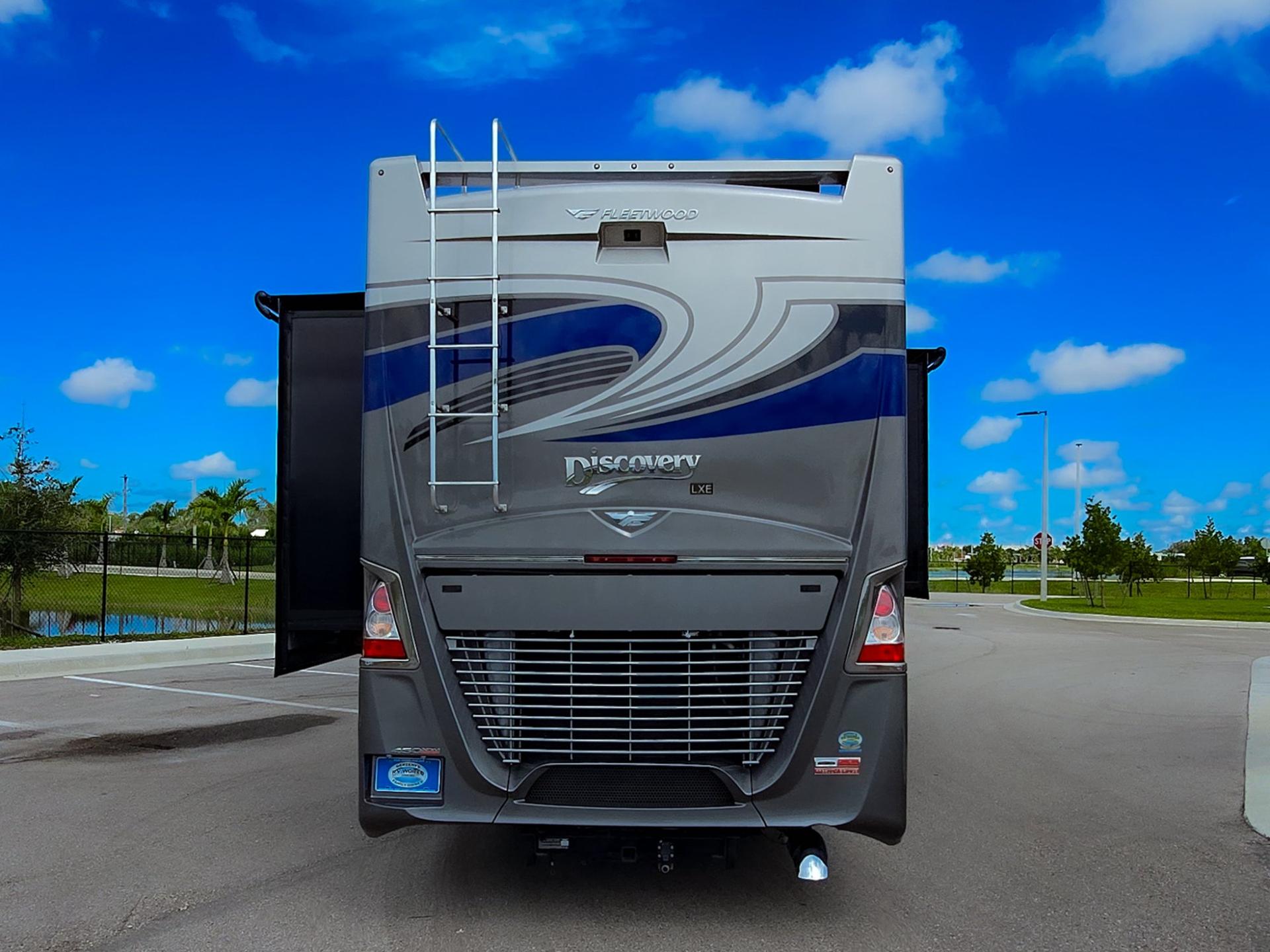2024 Fleetwood RV 2024 Fleetwood RV Discovery LXE - thumbnail 5