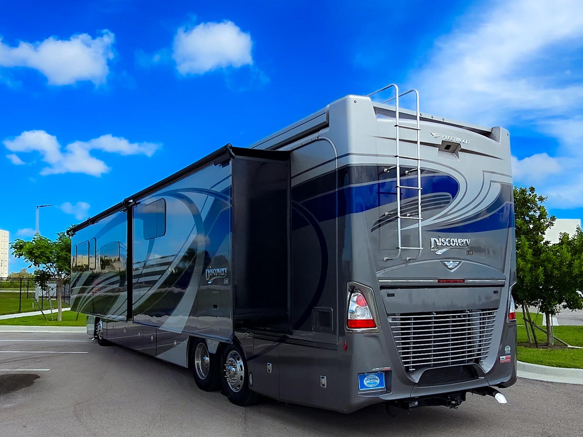 2024 Fleetwood RV 2024 Fleetwood RV Discovery LXE - thumbnail 6