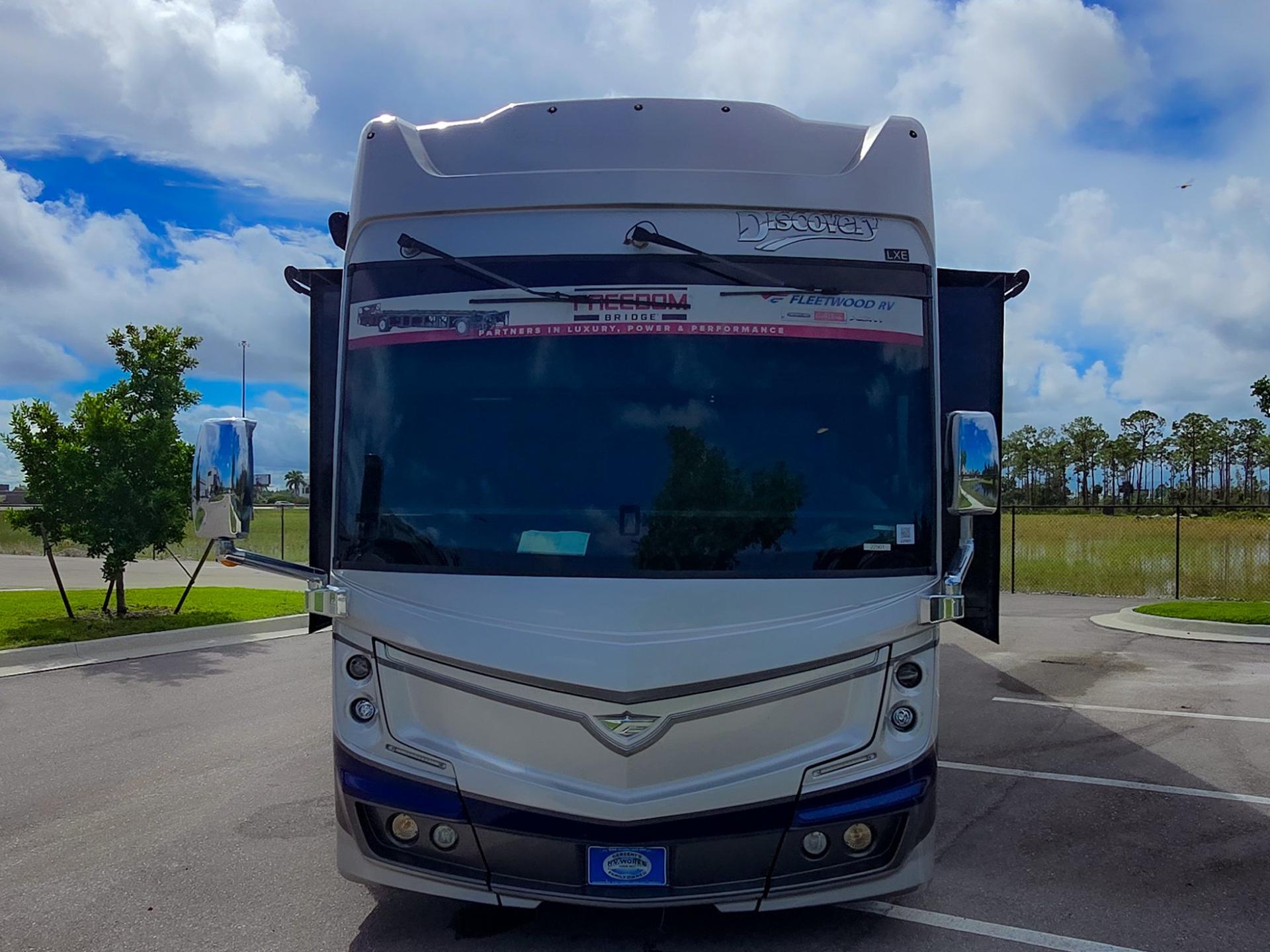 2024 Fleetwood RV 2024 Fleetwood RV Discovery LXE - thumbnail 9