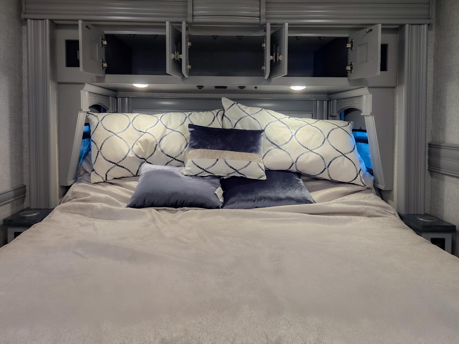 2024 Fleetwood RV 2024 Fleetwood RV Discovery LXE - thumbnail 57