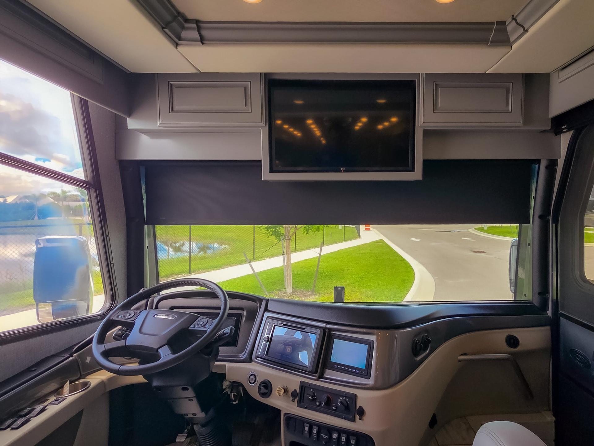 2024 Fleetwood RV 2024 Fleetwood RV Discovery LXE - thumbnail 70