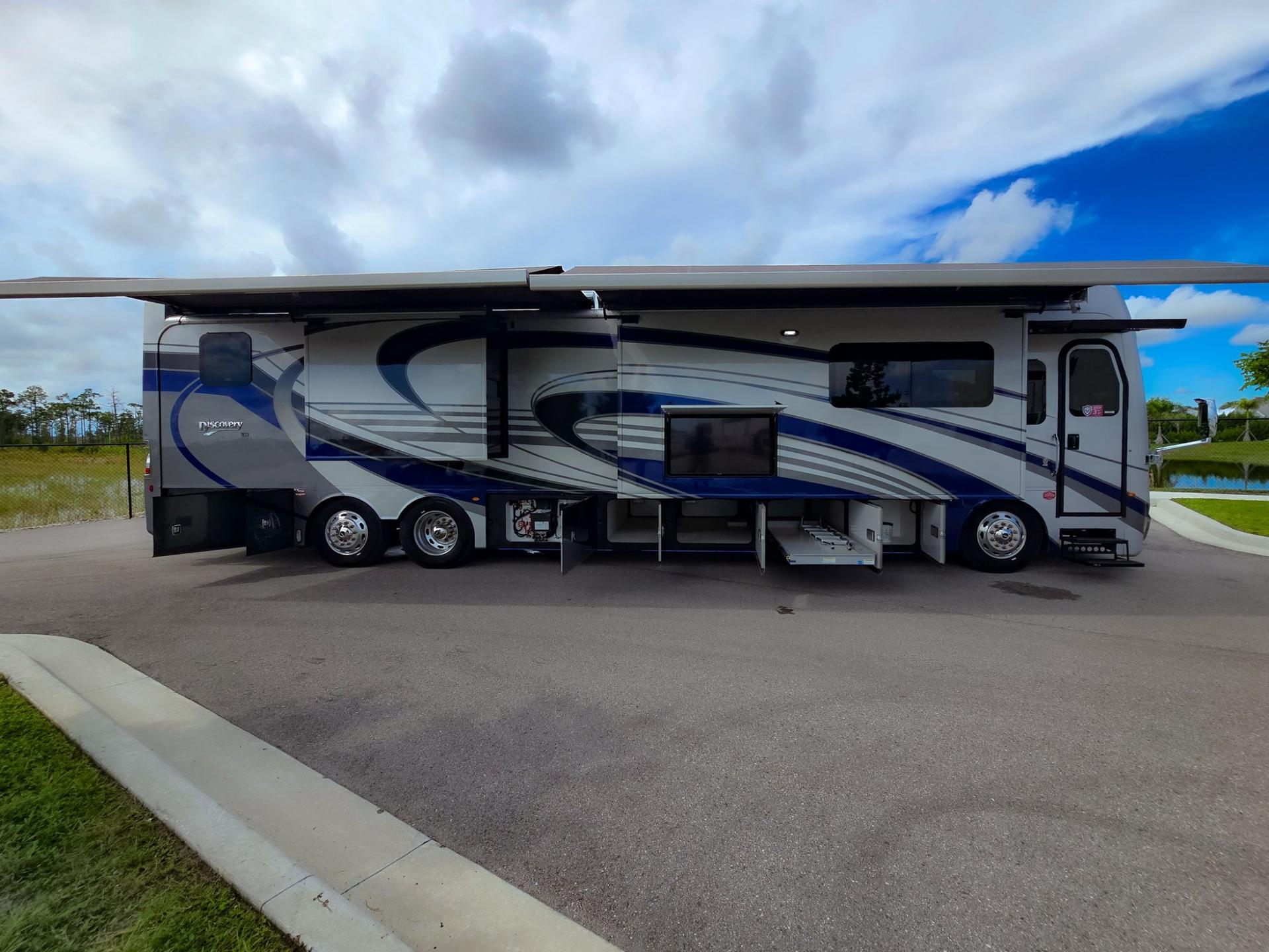 2024 Fleetwood RV 2024 Fleetwood RV Discovery LXE - thumbnail 75