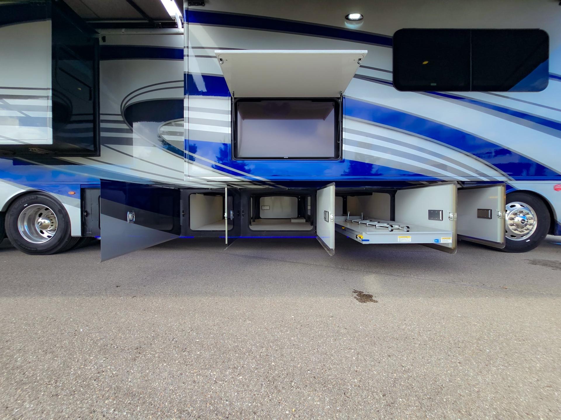 2024 Fleetwood RV 2024 Fleetwood RV Discovery LXE - thumbnail 76