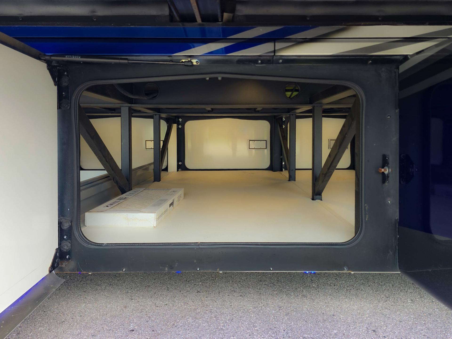 2024 Fleetwood RV 2024 Fleetwood RV Discovery LXE - thumbnail 86