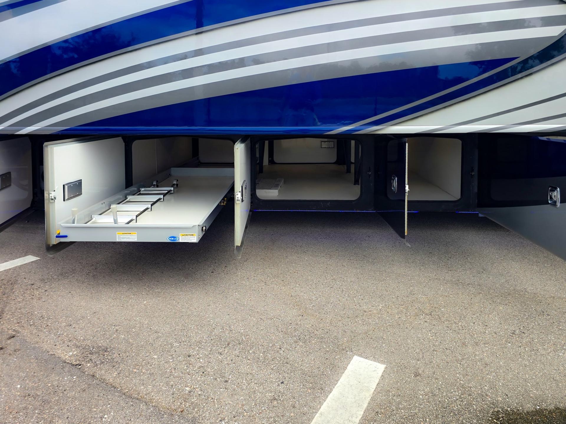 2024 Fleetwood RV 2024 Fleetwood RV Discovery LXE - thumbnail 89