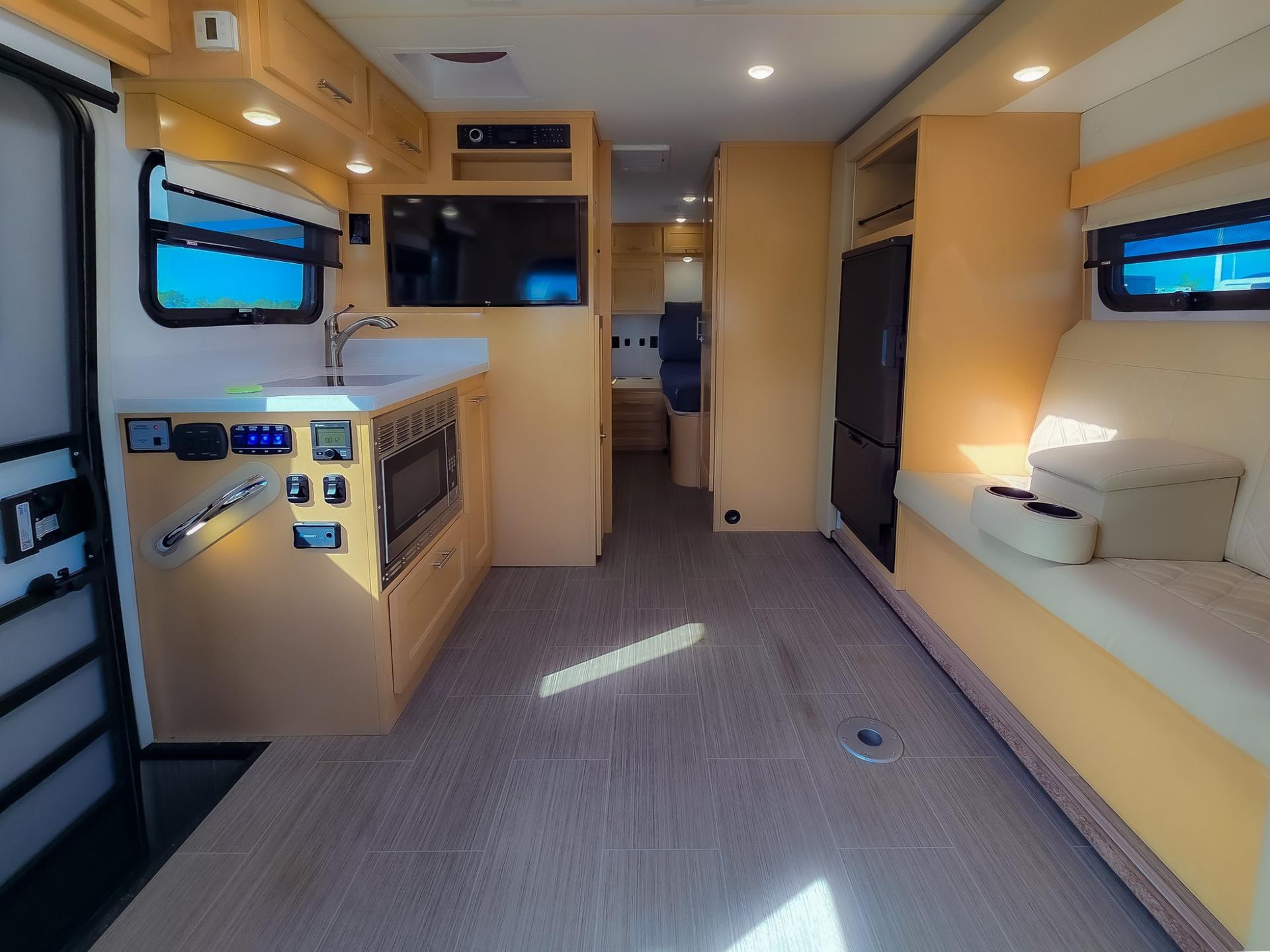 2023 Regency RV 2023 Regency RV Ultra Brougham - thumbnail 11