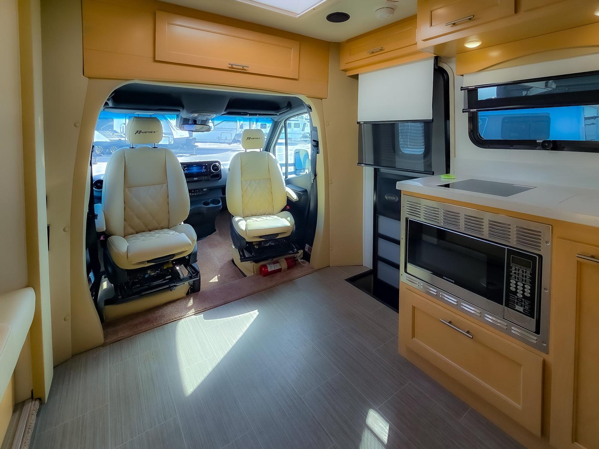 2023 Regency RV 2023 Regency RV Ultra Brougham - thumbnail 14