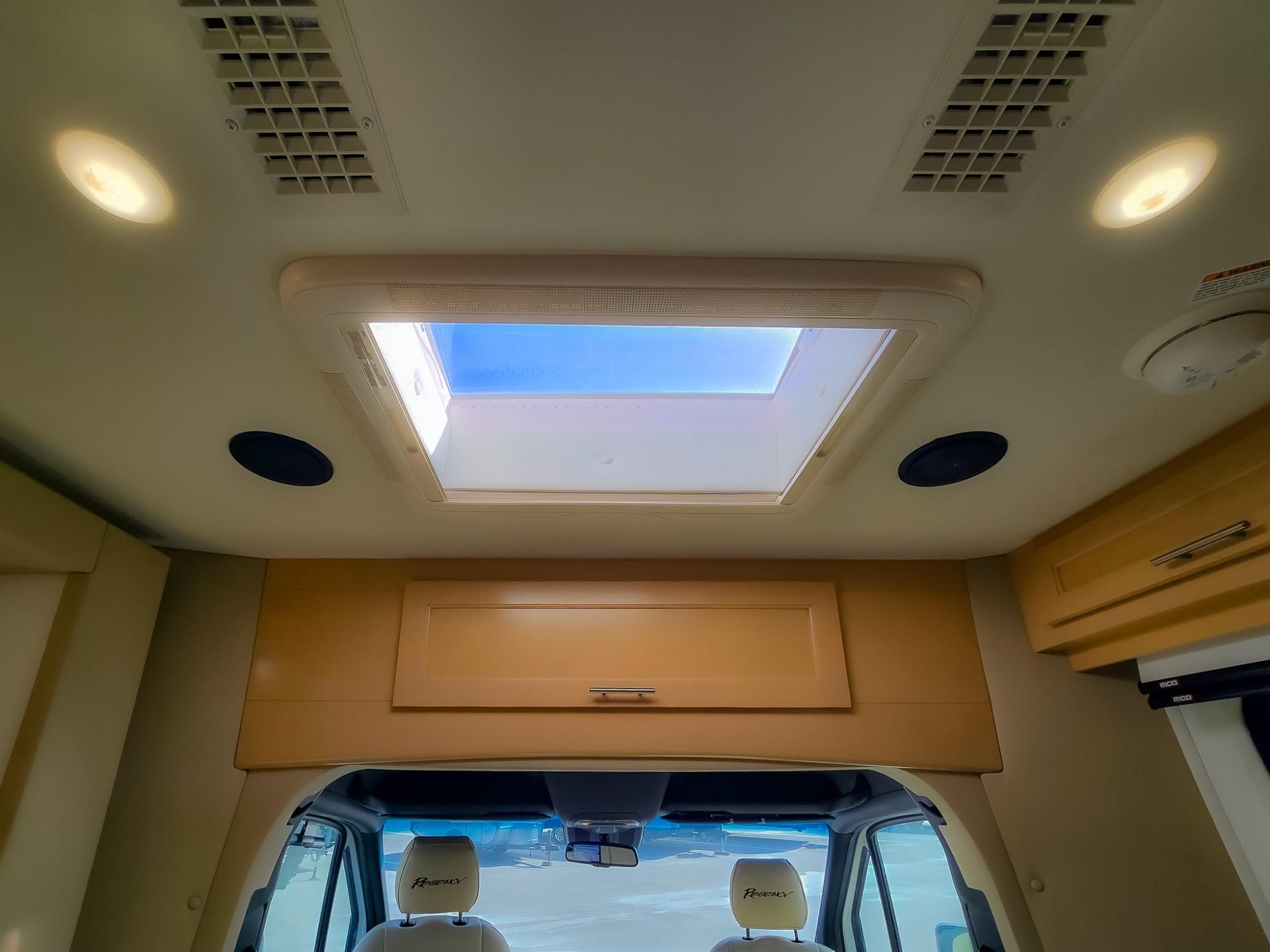 2023 Regency RV 2023 Regency RV Ultra Brougham - thumbnail 25